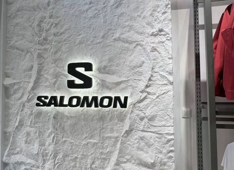 Salomon Retail Fit-Out – Textured Stone Feature Wall