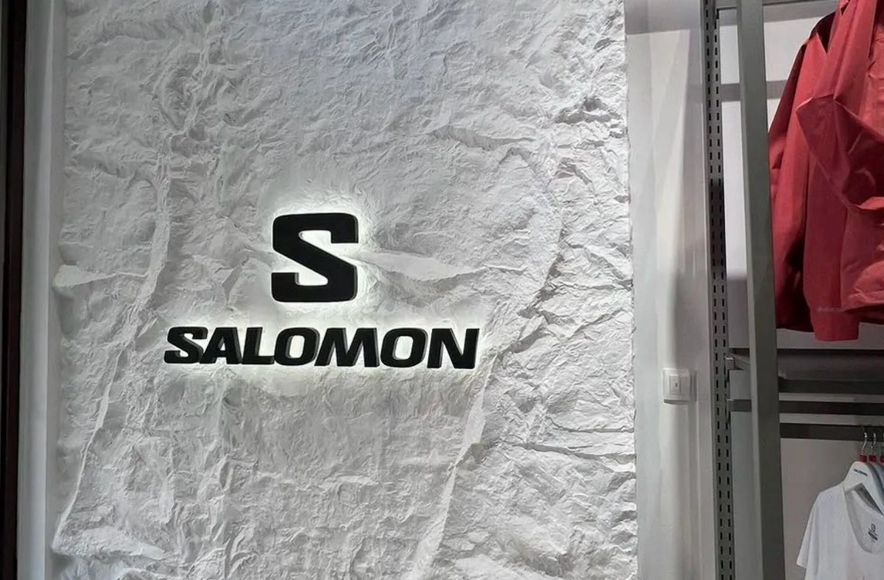 Salomon Retail Fit-Out – Textured Stone Feature Wall