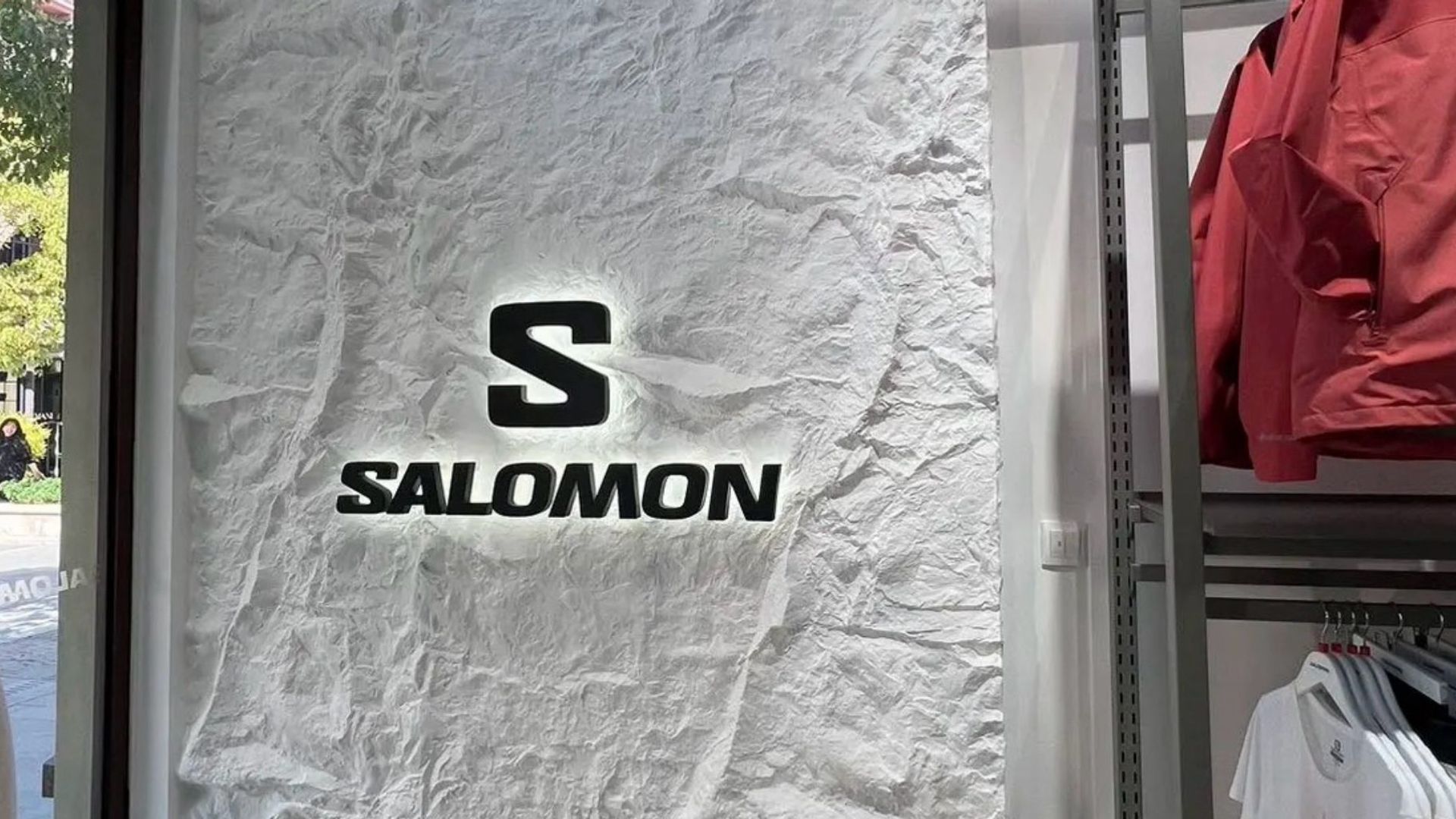 Salomon Retail Fit-Out – Textured Stone Feature Wall banner