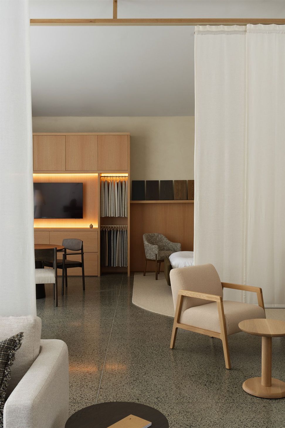 Kanat-StudioAcornShowroom-v3.jpg