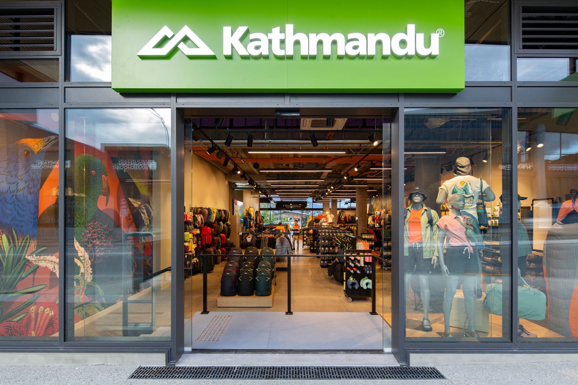 Kathmandu Five Mile | Queenstown