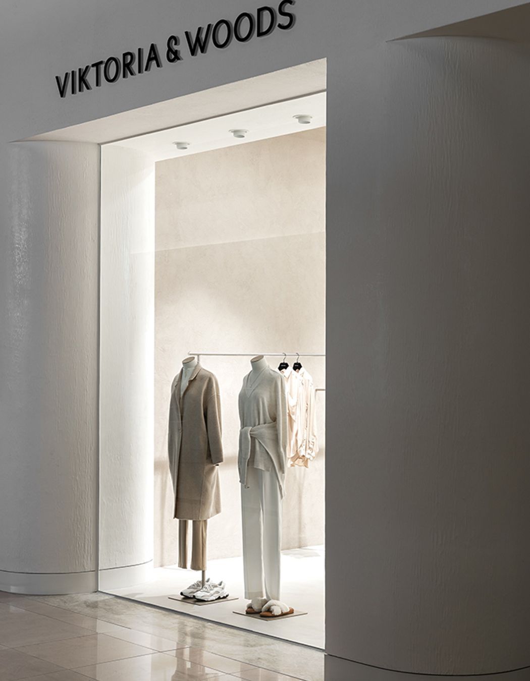 Viktoria & Woods Chadstone