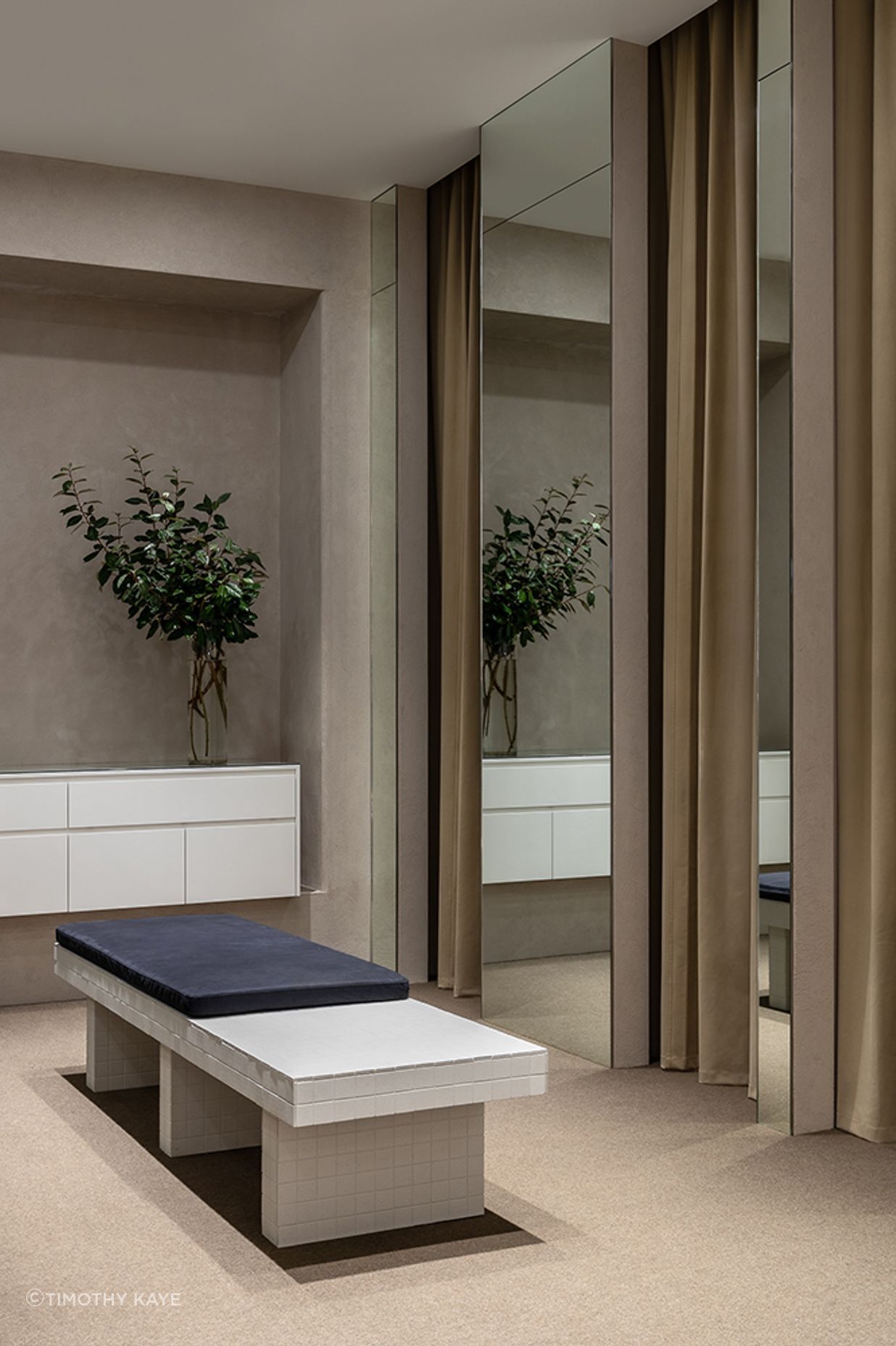 Viktoria & Woods Chadstone