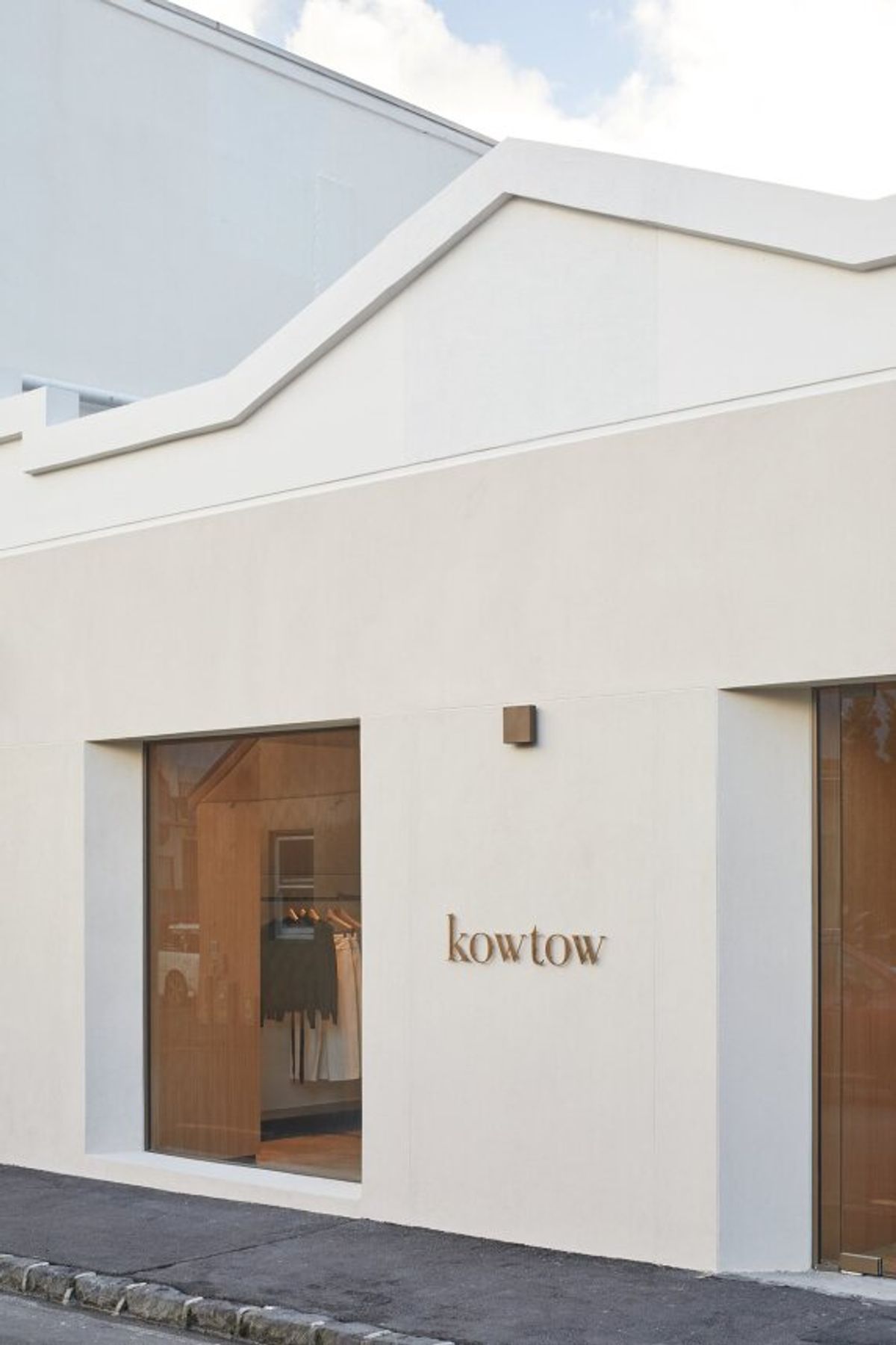 Kowtow, Auckland
