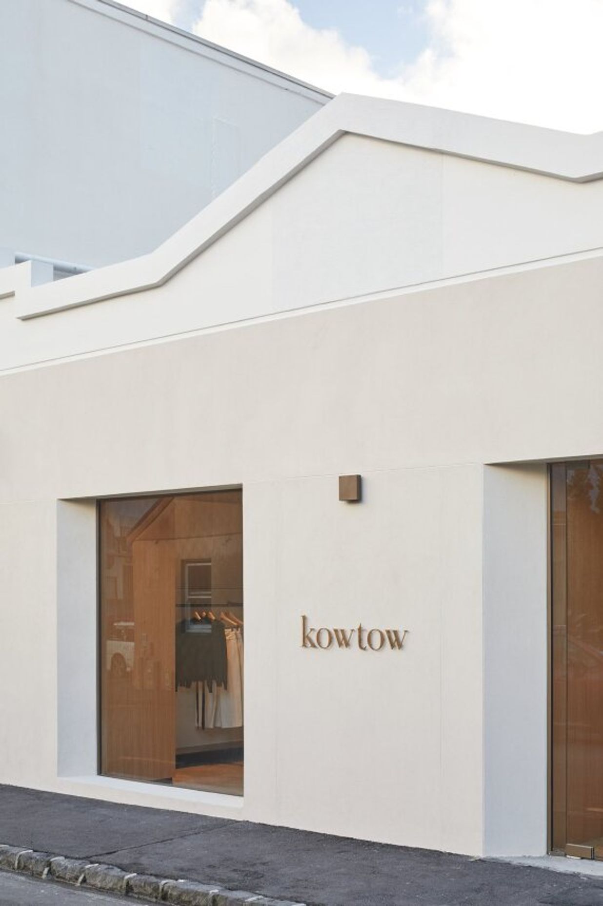 Kowtow, Auckland