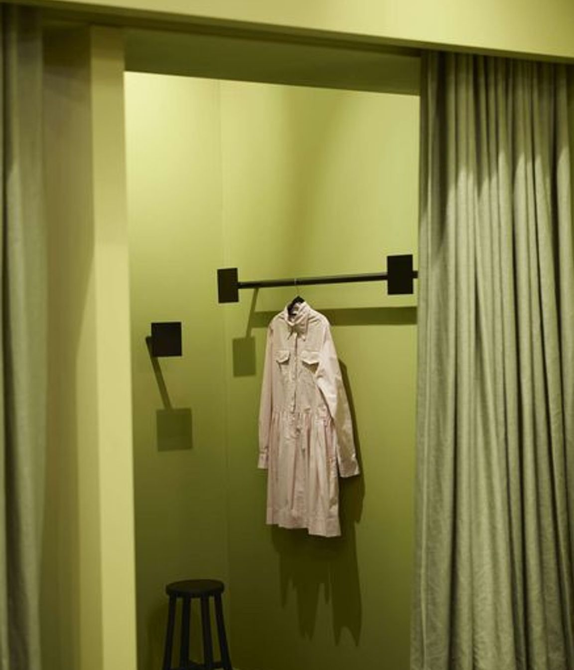Change room curtains in James Dunlop, Linen, Opal. Photography by: Kristian Gehradte for Warren and Mahoney