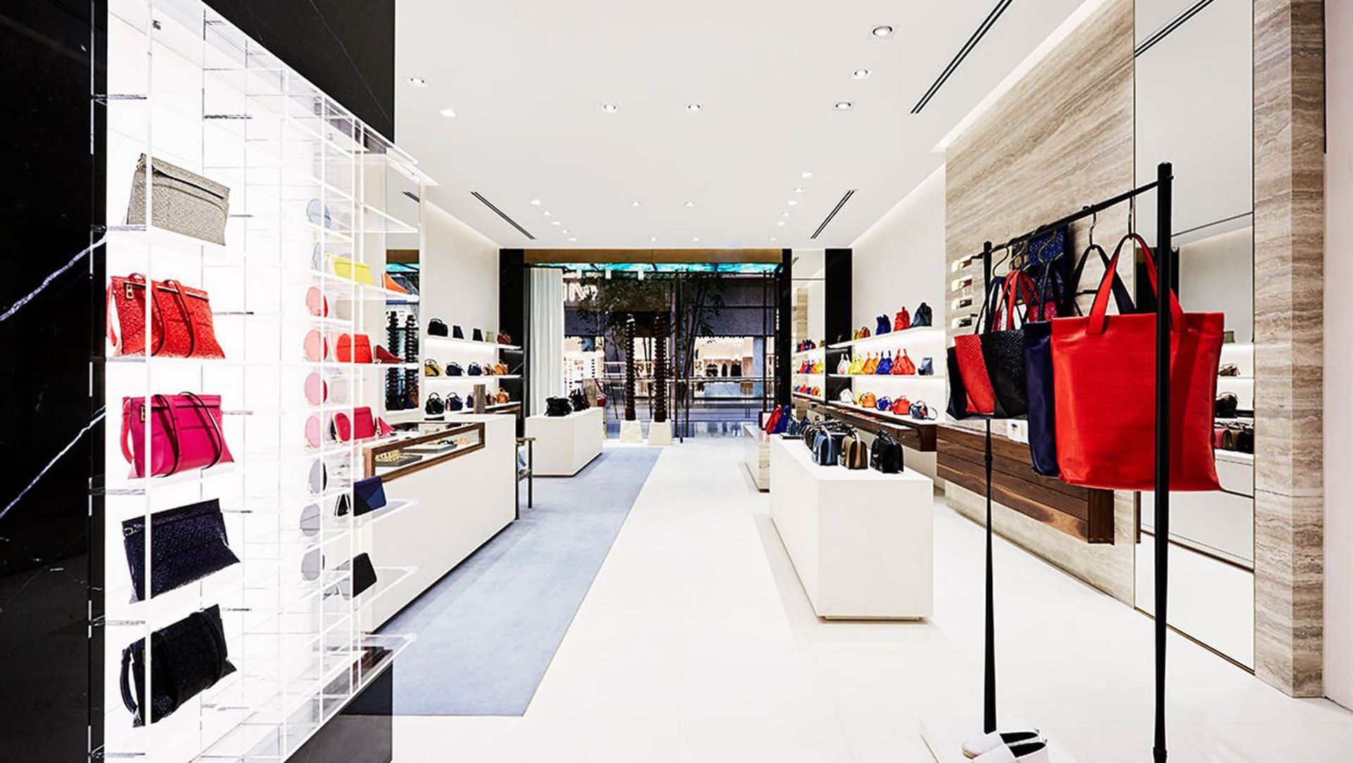 Loewe banner