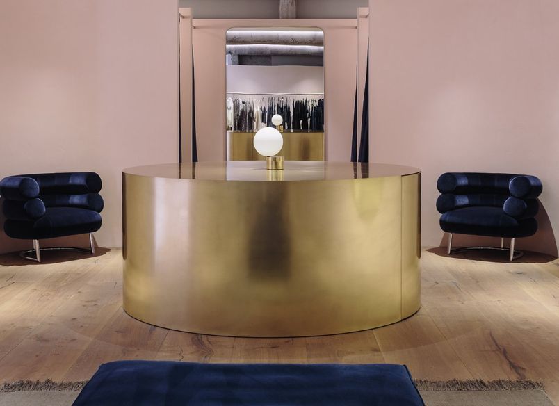 Lonely Retail, Newmarket and Wellington