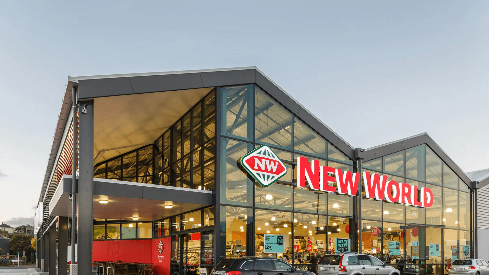 Browns Bay New World banner