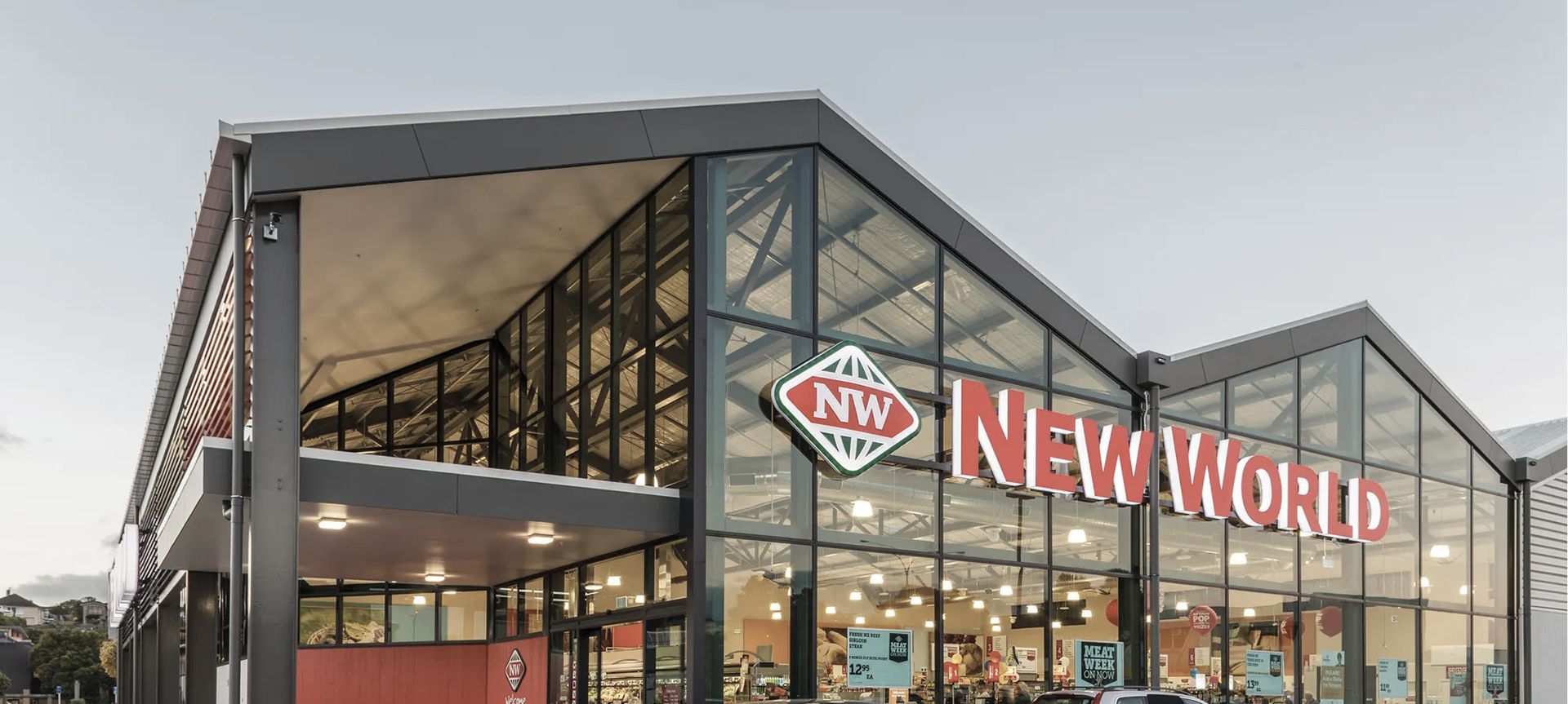Browns Bay New World banner