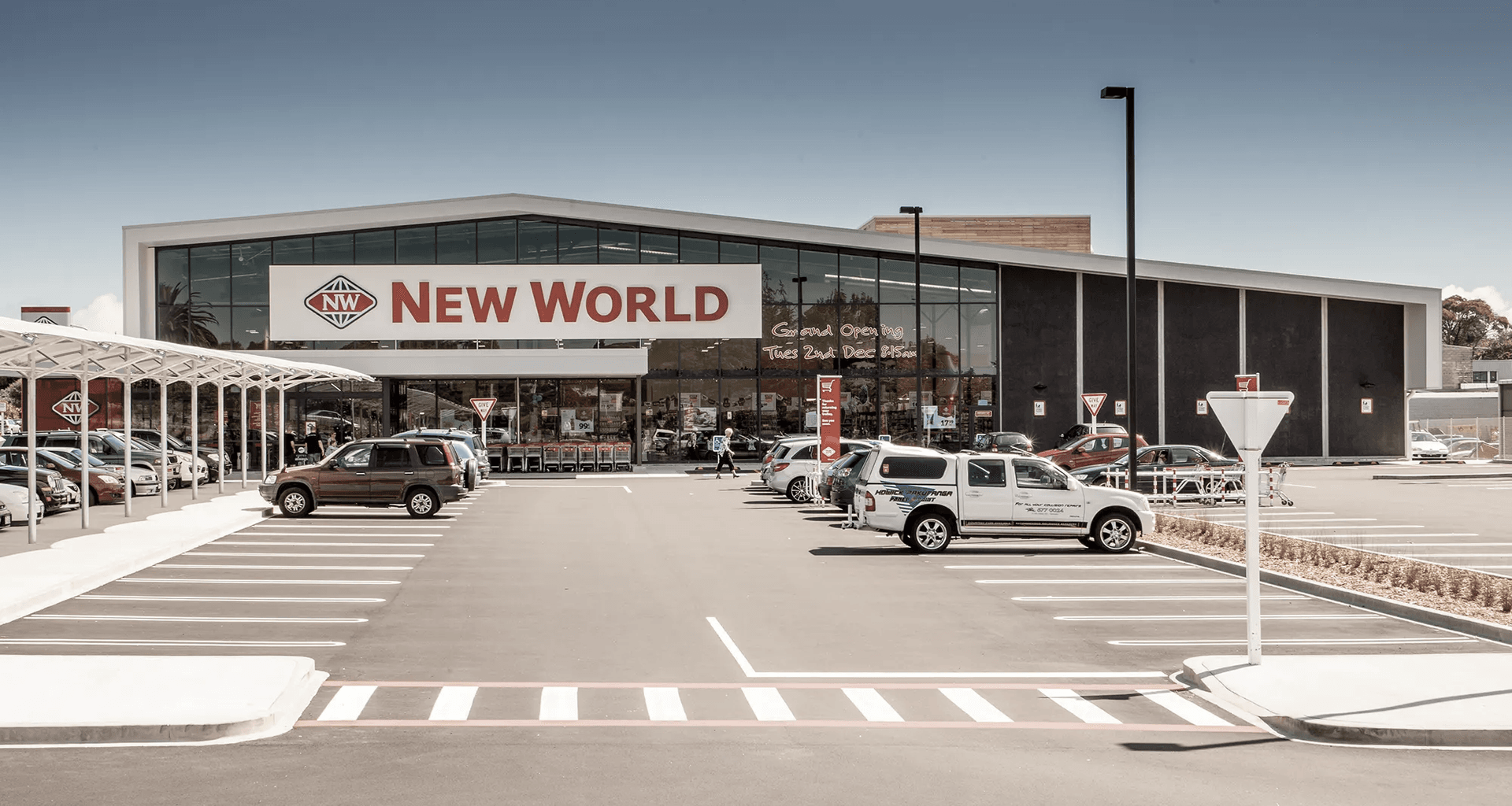 New World Howick banner