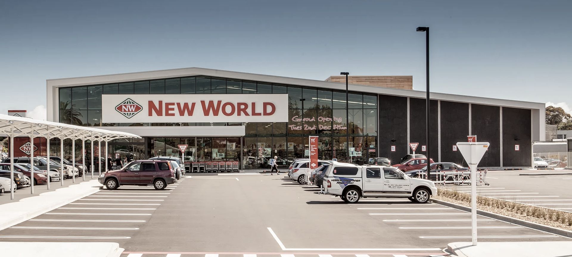 New World Howick banner