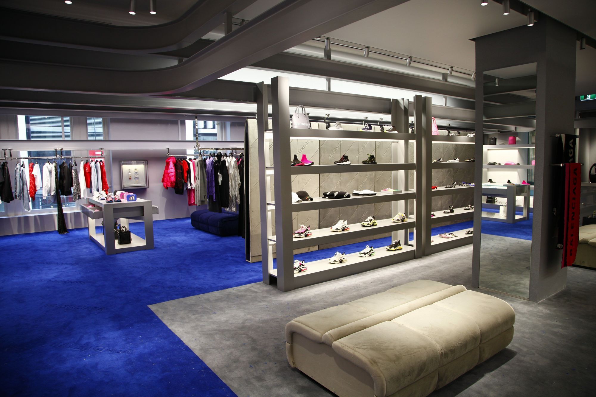 Balenciaga, Sydney