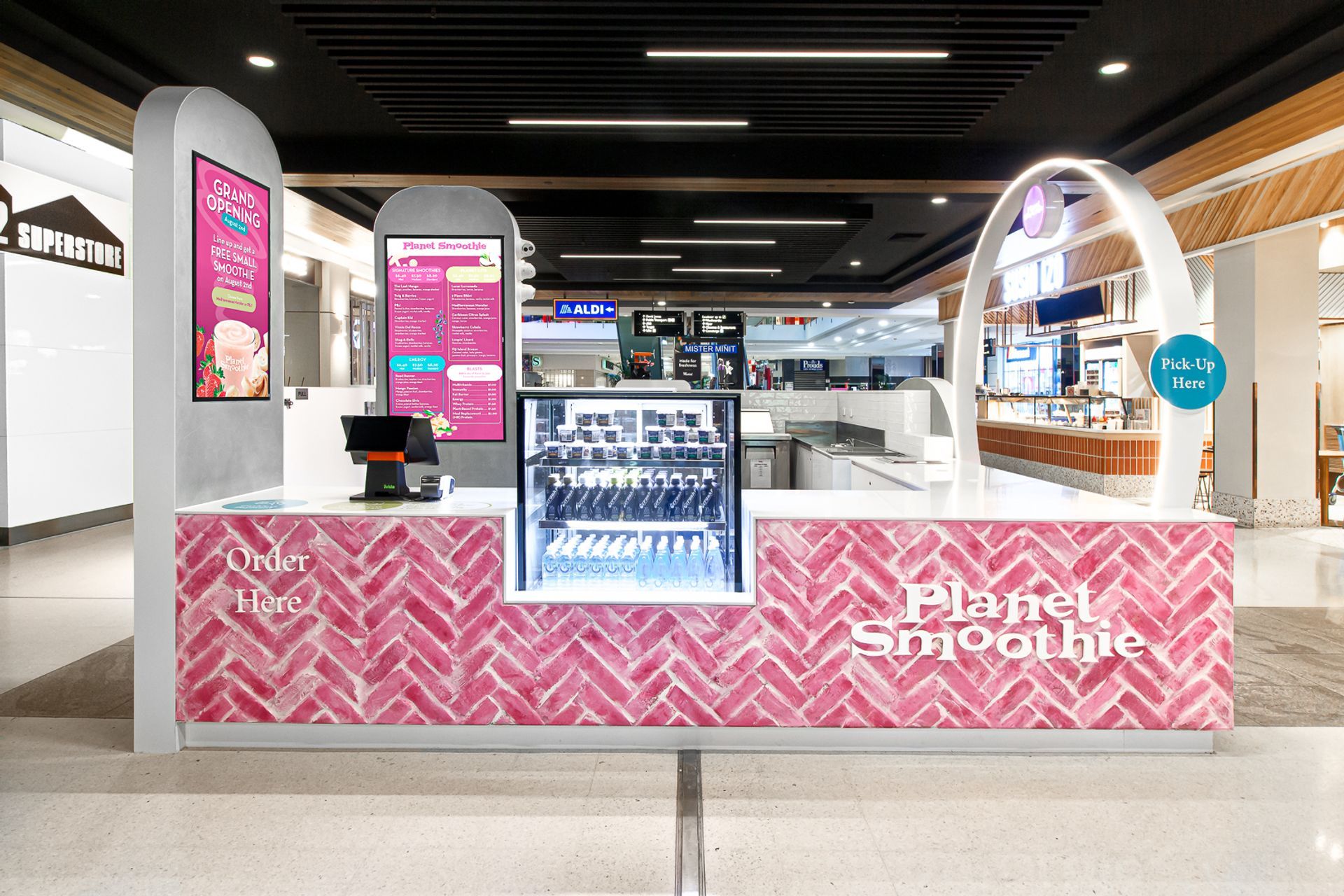 PlanetSmoothieSouthlandShopfittingHeroShot.jpg