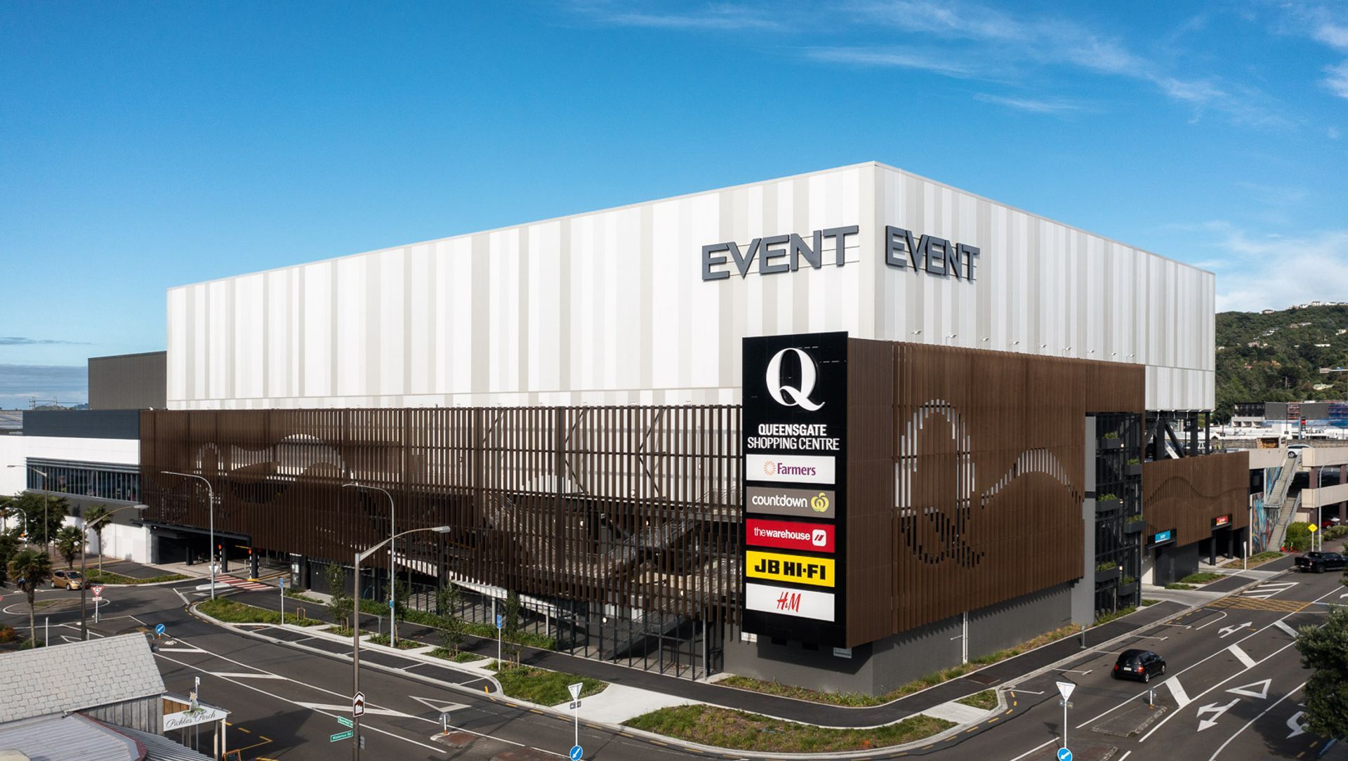 Queensgate Shopping Centre banner