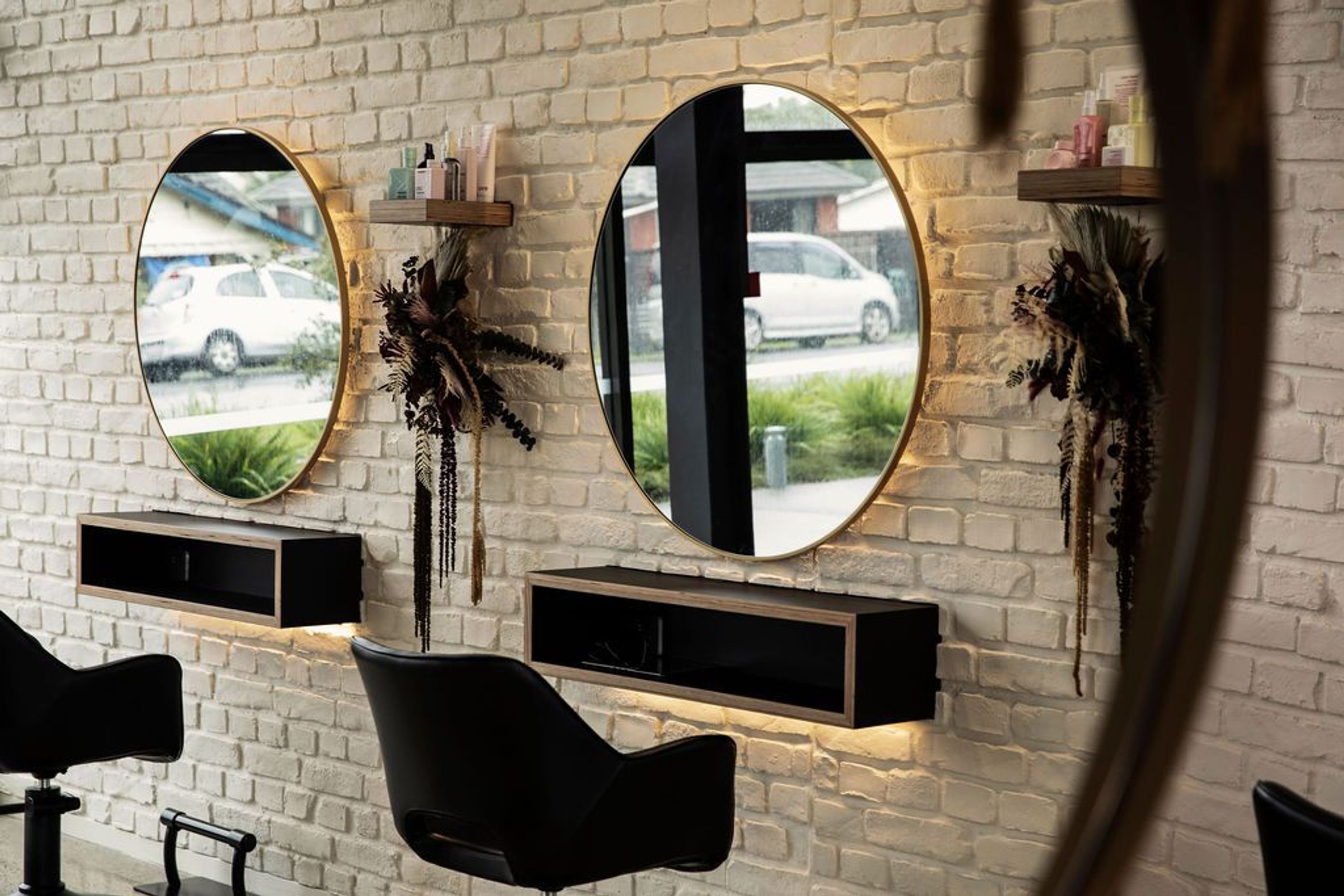 Aneia Warner Salon