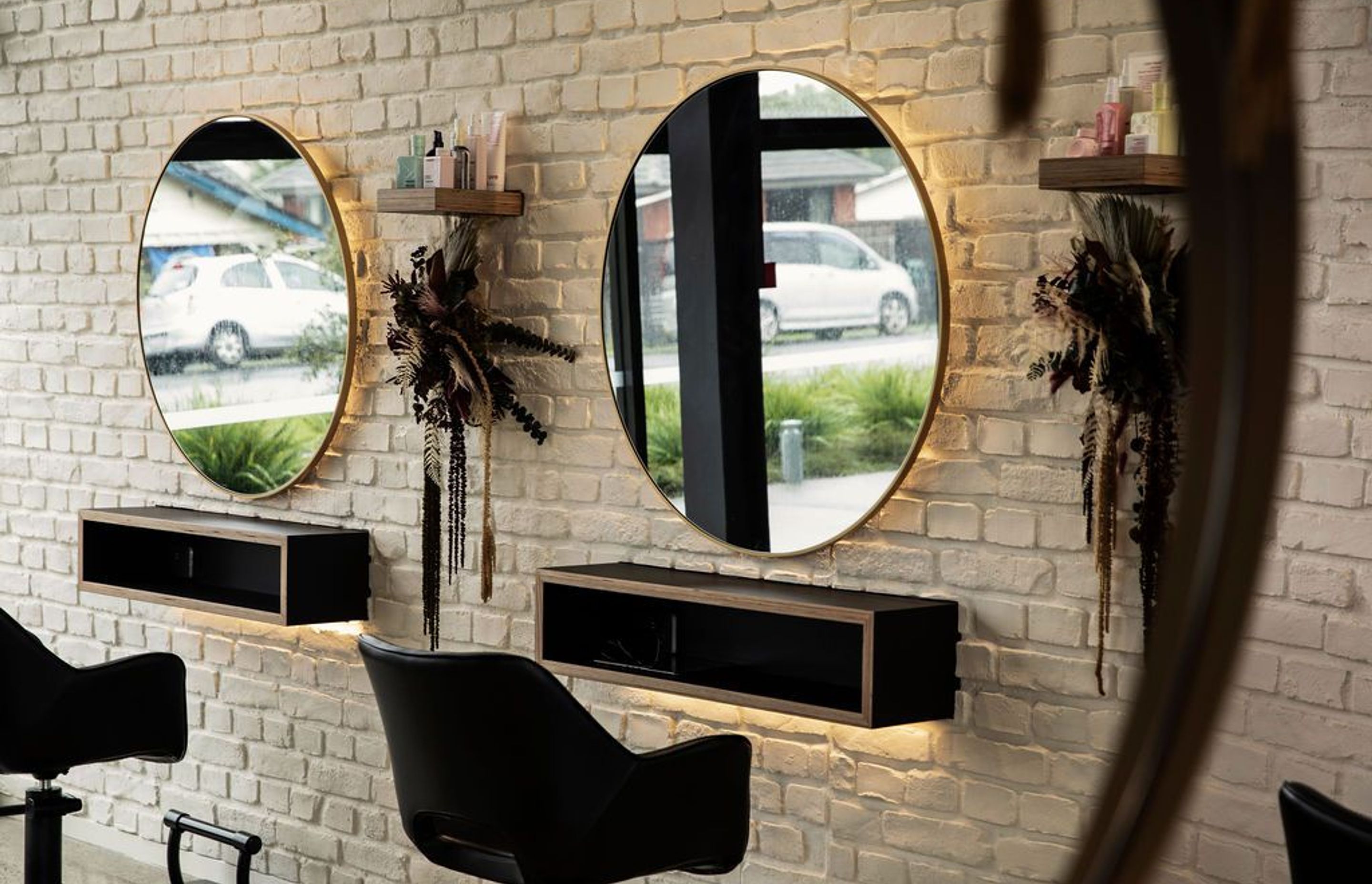 Aneia Warner Salon