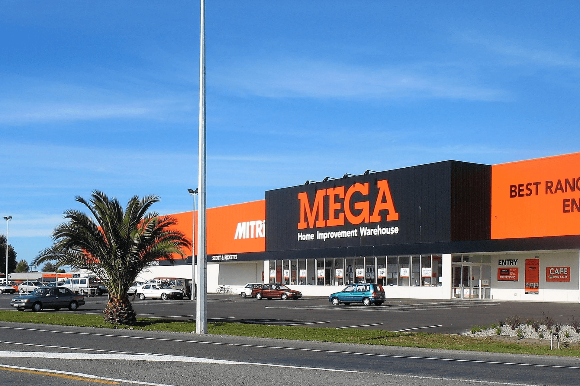 Mitre 10 Mega, Napier