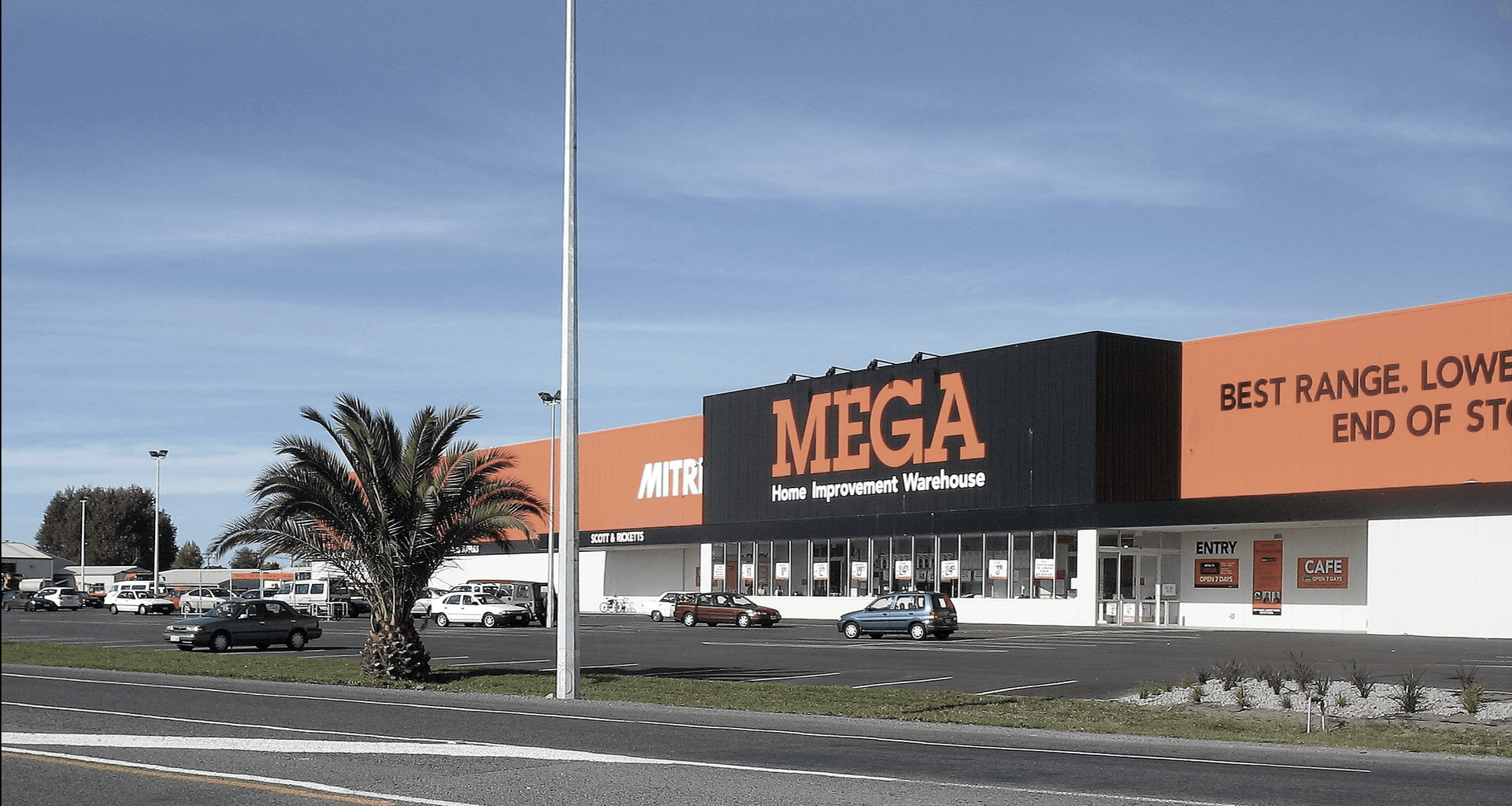 Mitre 10 Mega, Napier banner