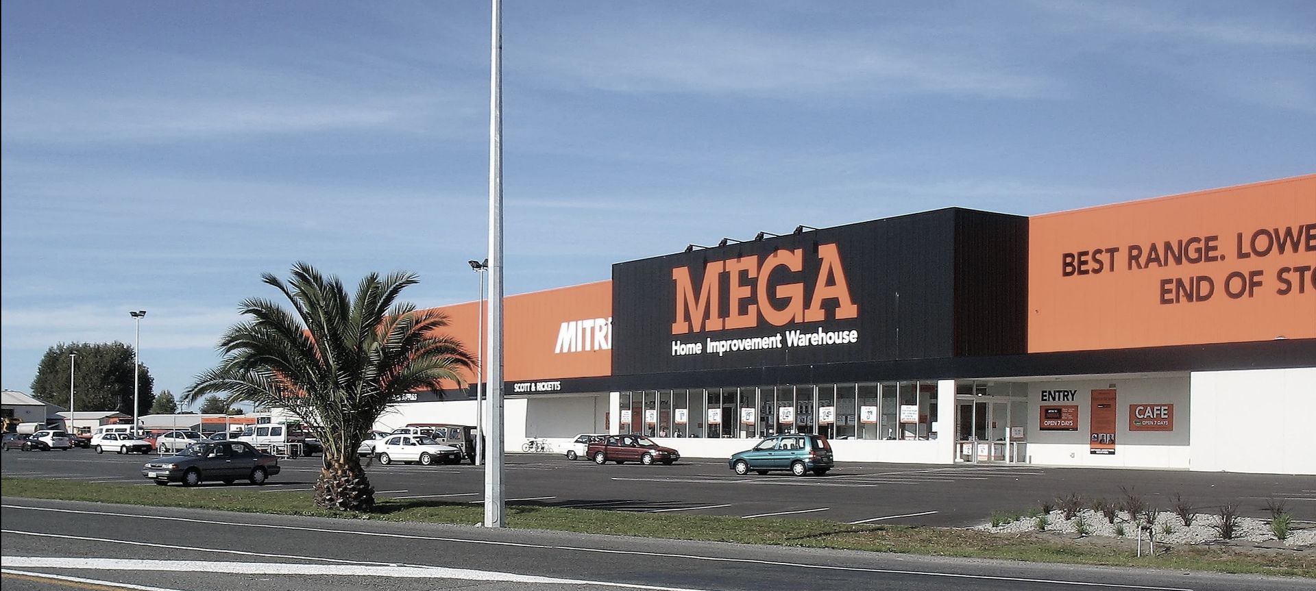 Mitre 10 Mega, Napier banner