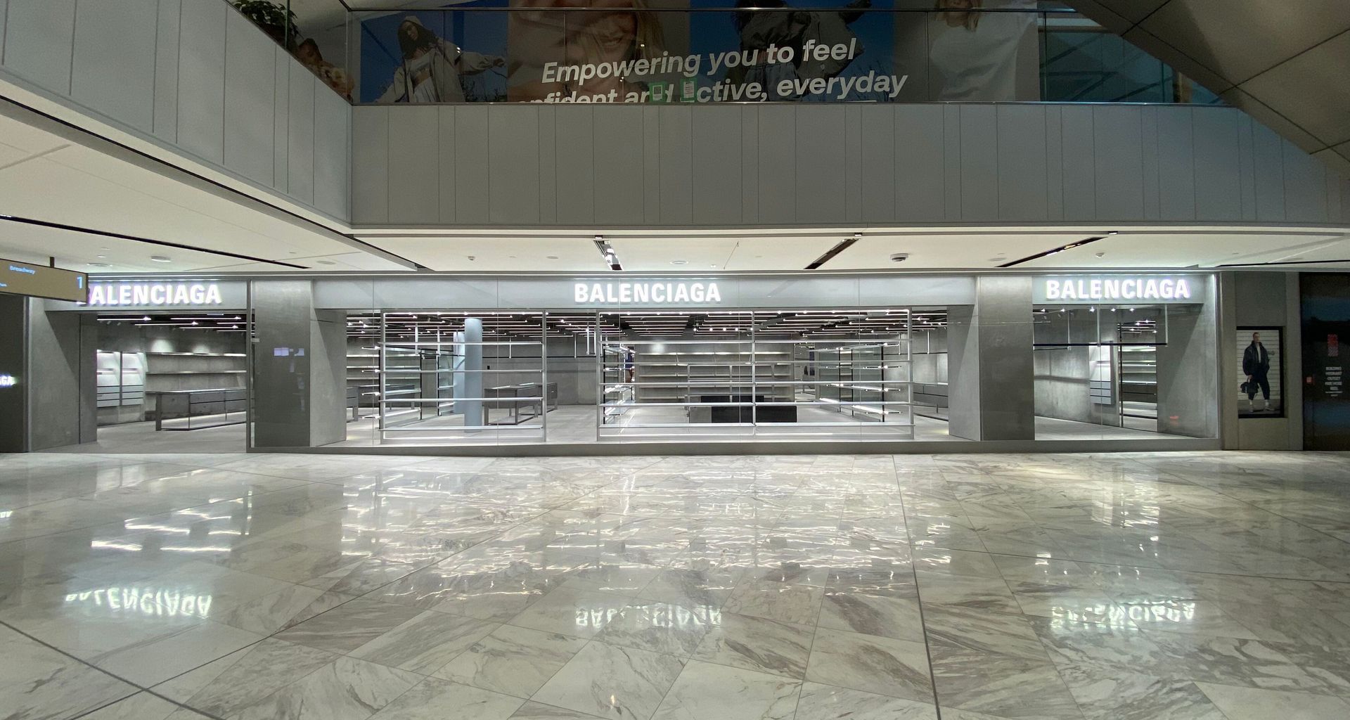 Commercial banner