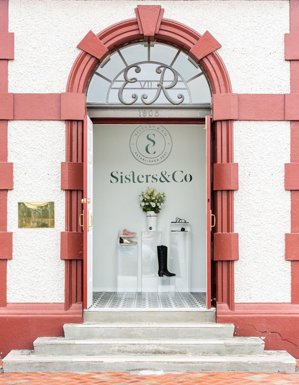 Sisters & Co Cambridge Retail Fitout