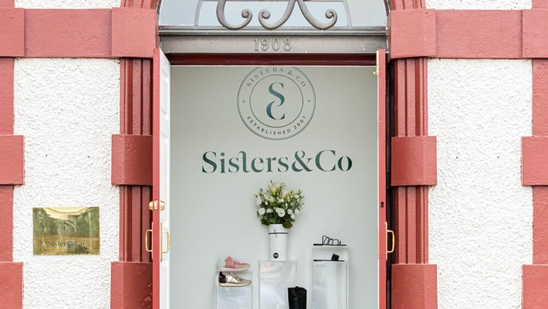 Sisters & Co Cambridge Retail Fitout banner