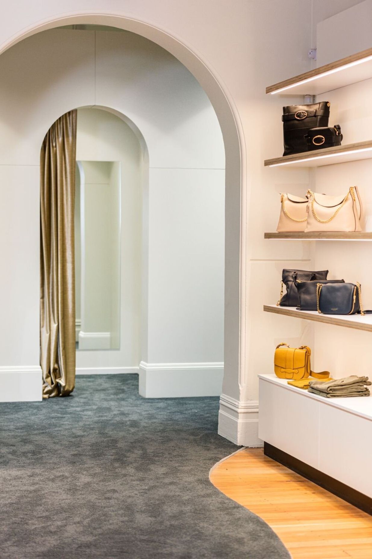 Sisters &amp; Co Cambridge Retail Fitout