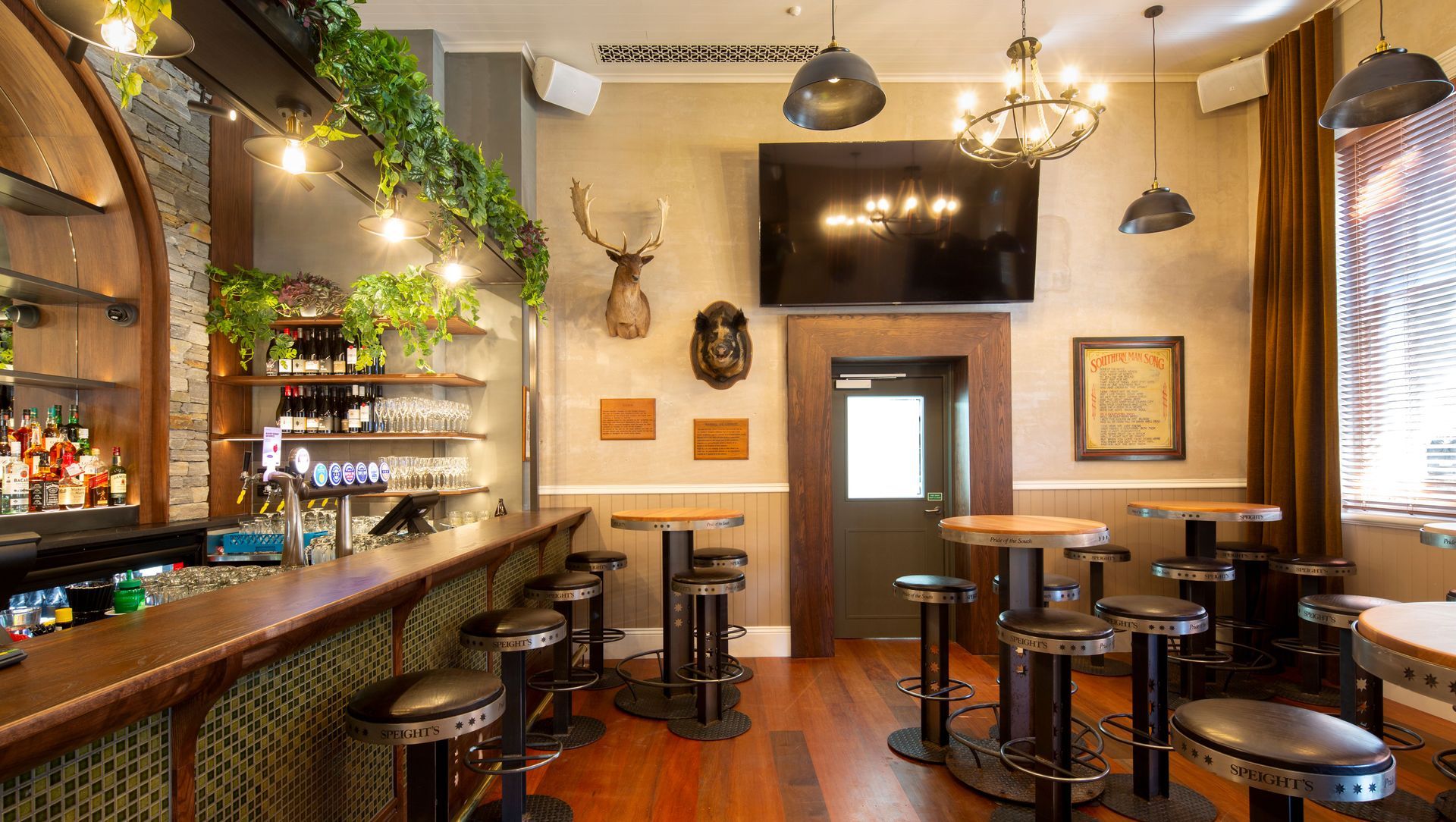 Speights Ale House Queentown | Naylor Love banner