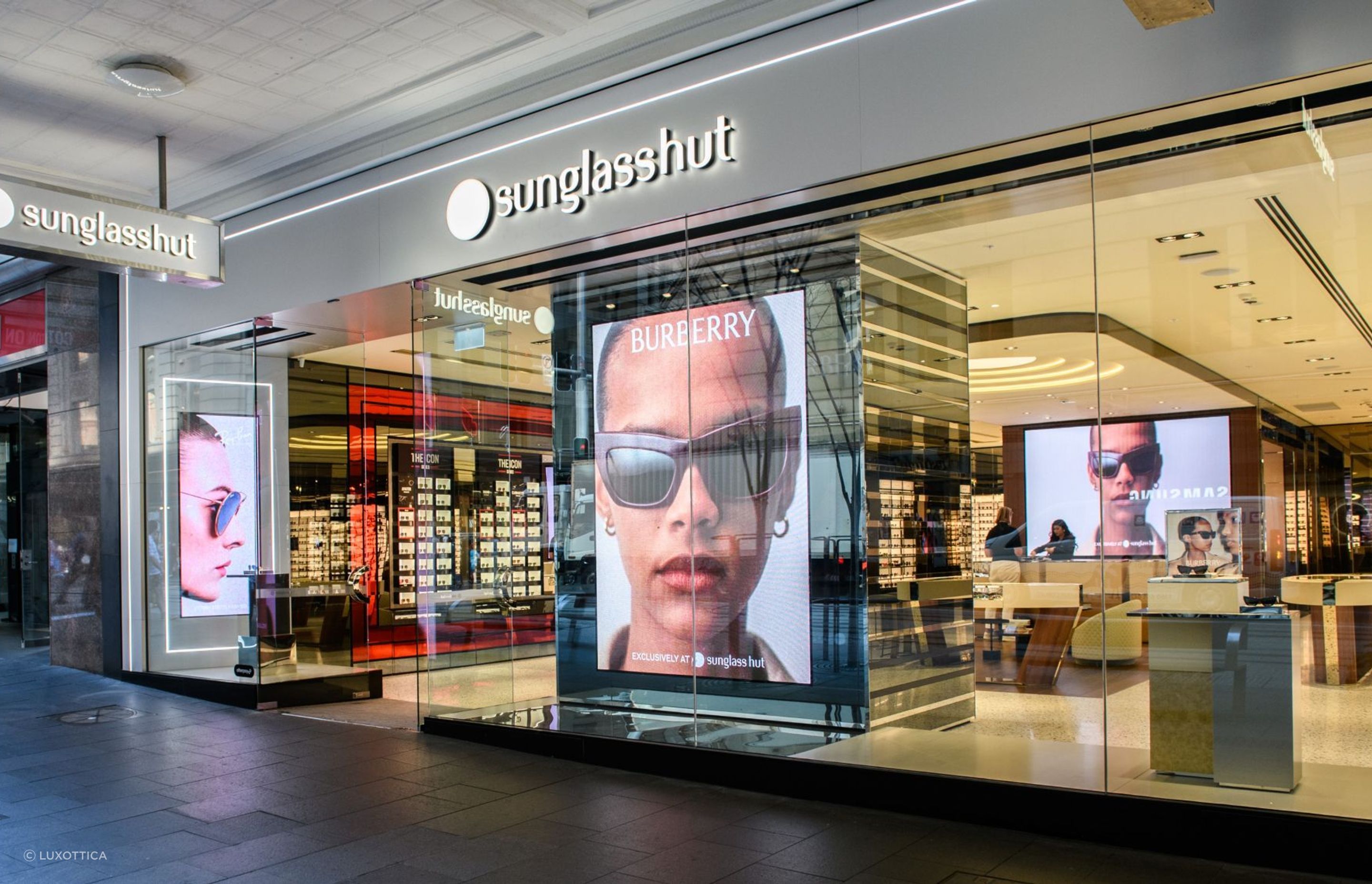 Sunglass-hut-sydney-3.jpeg