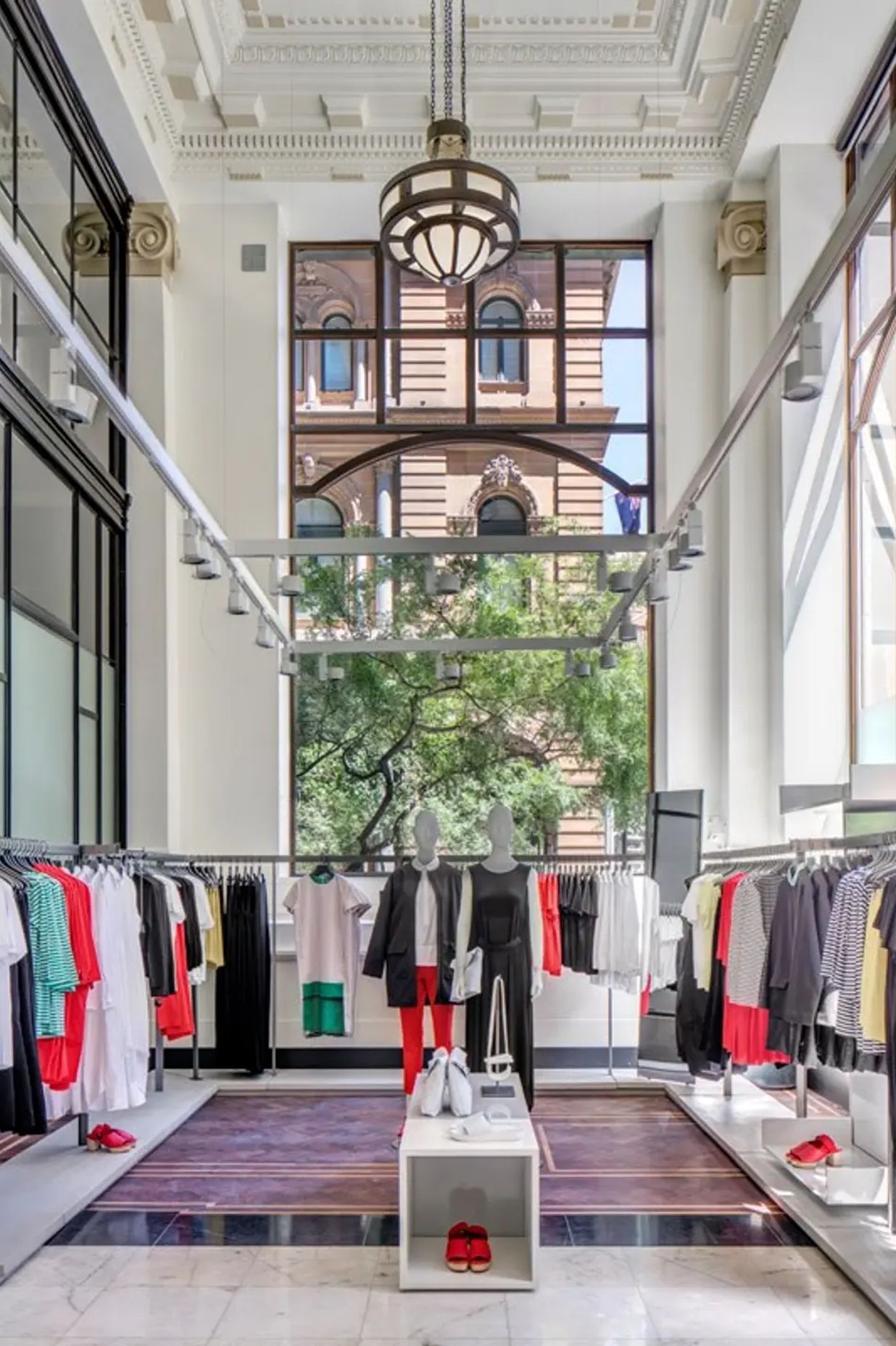 ##COS Flagship Store