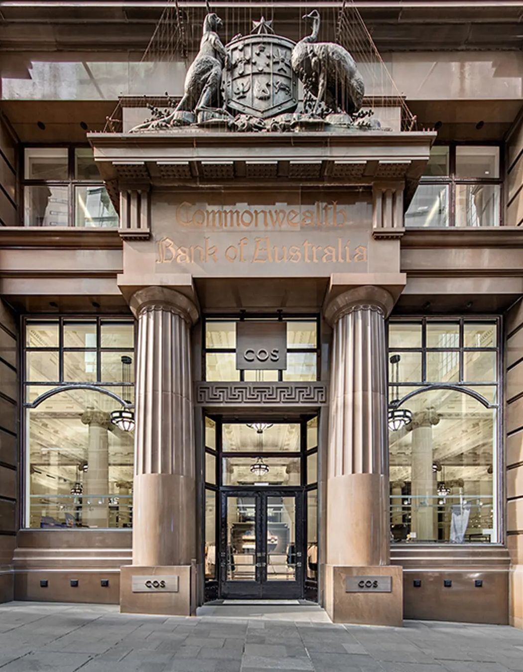 ##COS Flagship Store