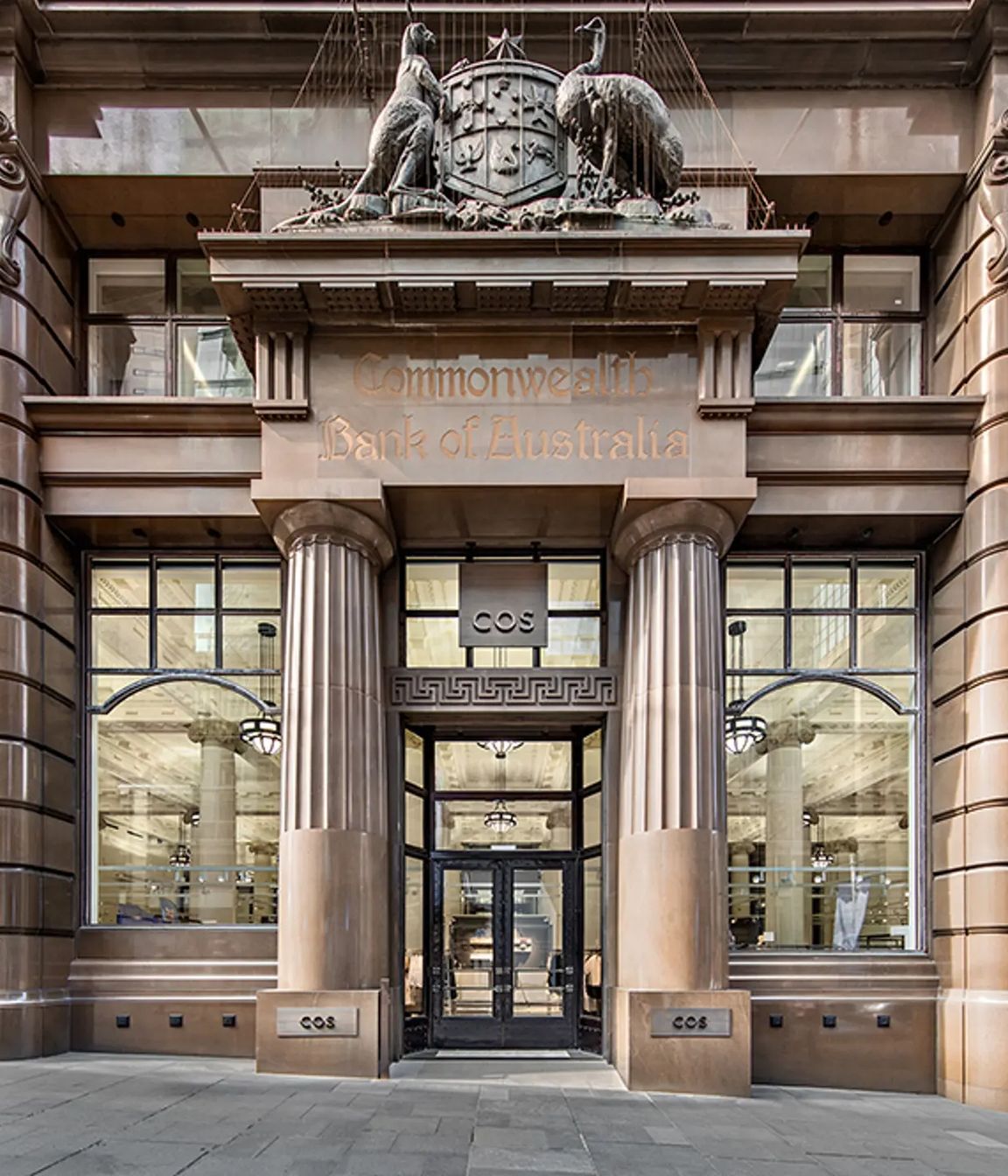 ##COS Flagship Store