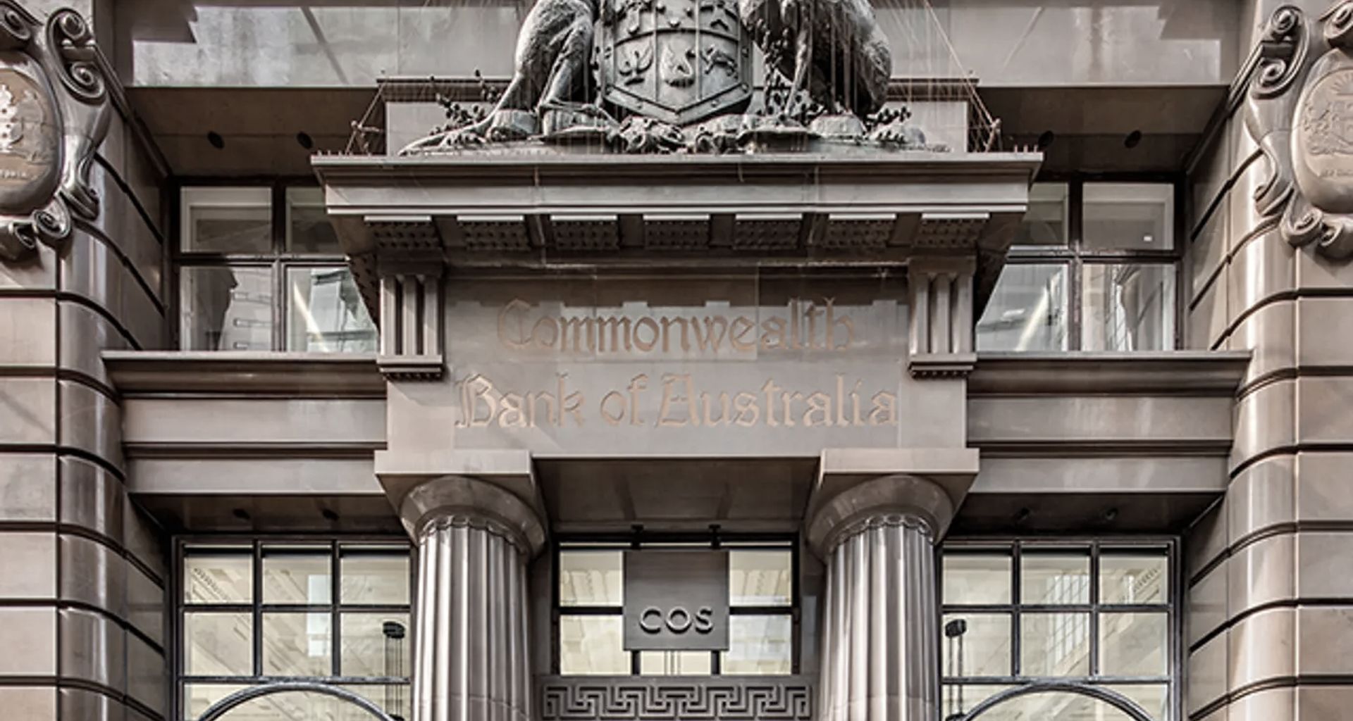 COS Flagship Store banner