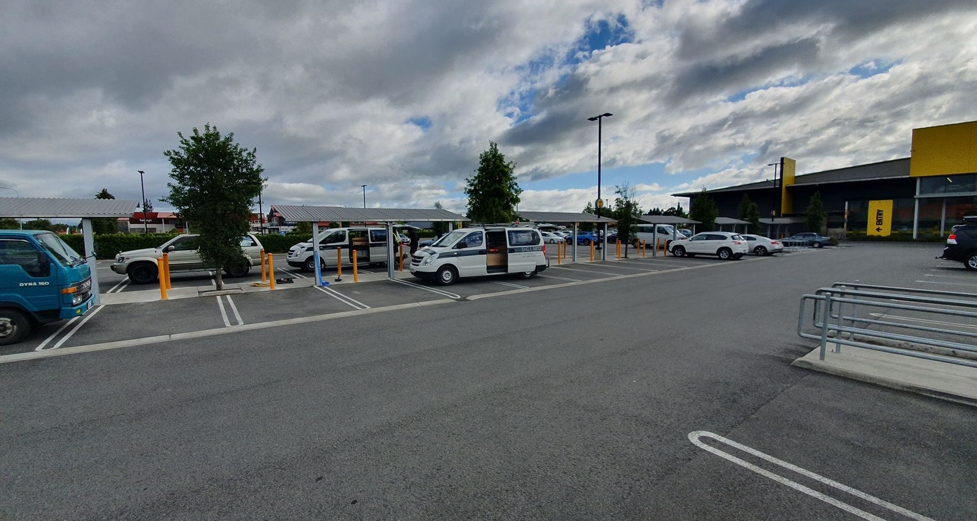 Rangiora Pak'nSave Parking Bollards banner