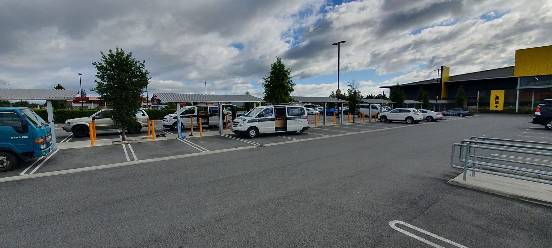 Rangiora Pak'nSave Parking Bollards banner