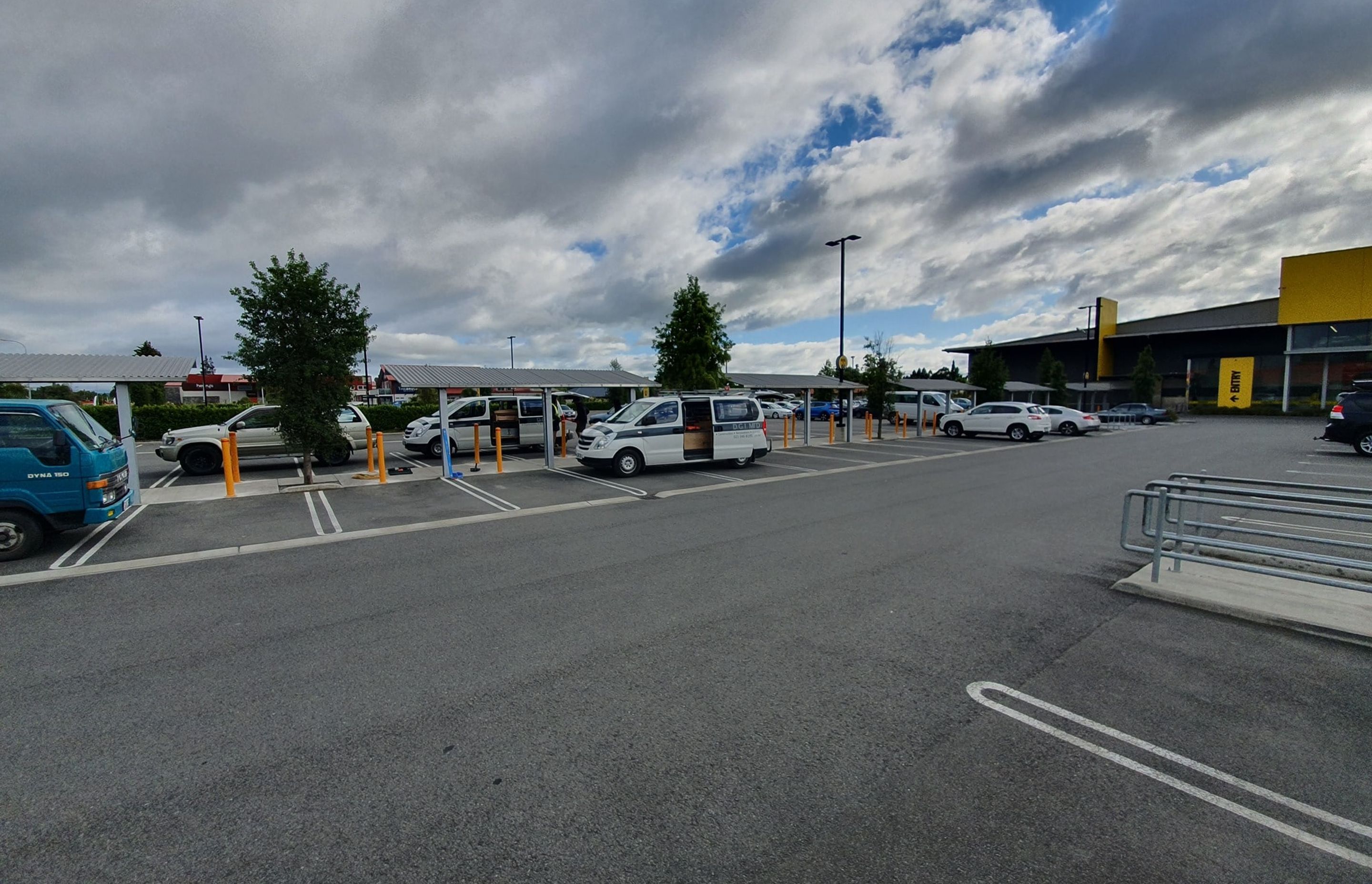 Rangiora Pak'nSave Parking Bollards