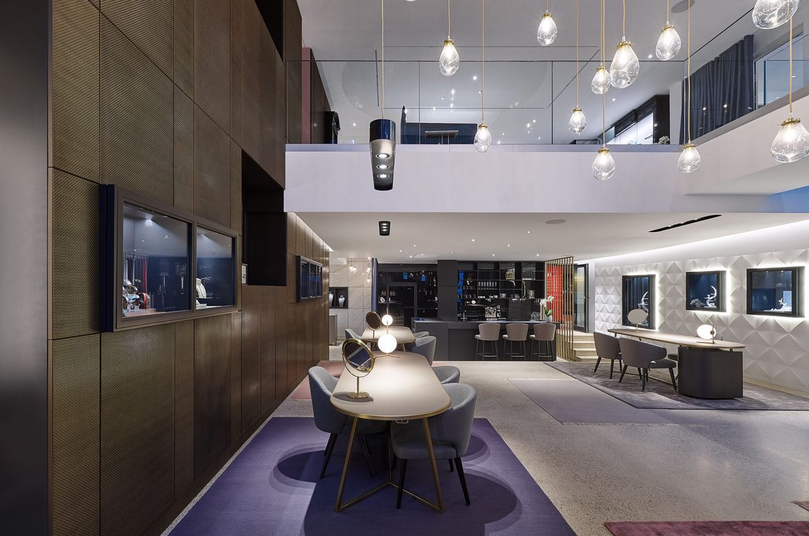 Wire Mesh Interior Cladding in Jewelry Store