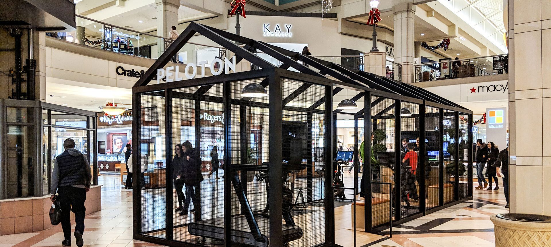 Showroom Kiosks created with Wire Mesh banner
