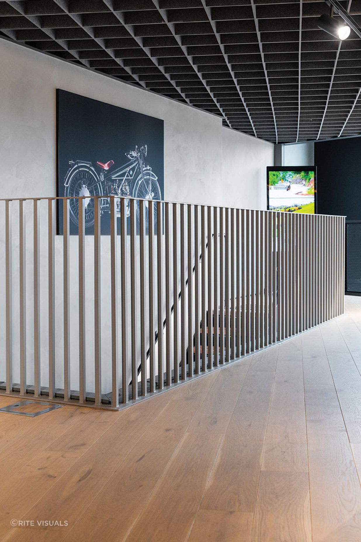 projectauhw3661amendo13bmwshowroom5portrait.jpg