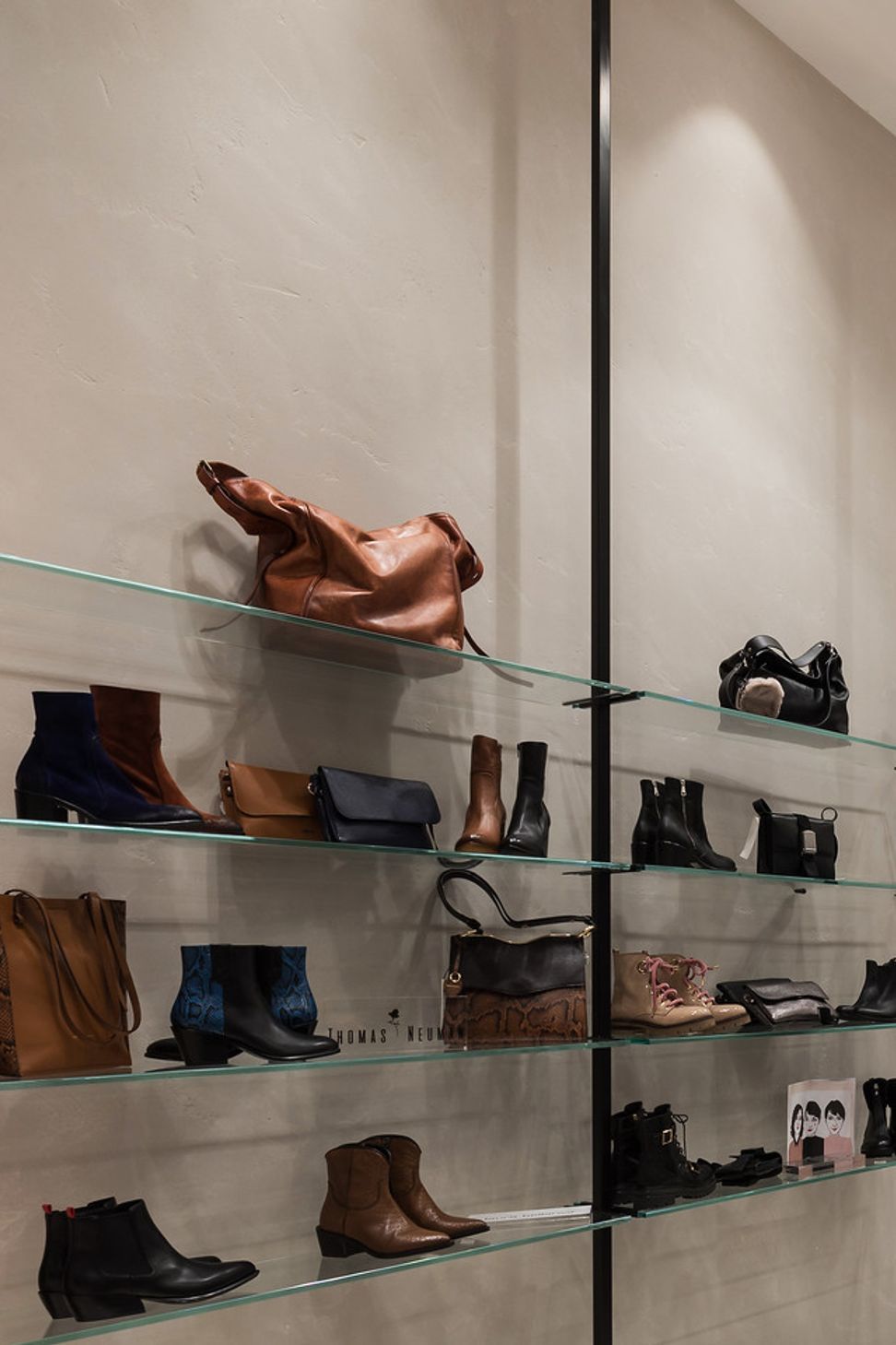 Scarpa Commercial Bay