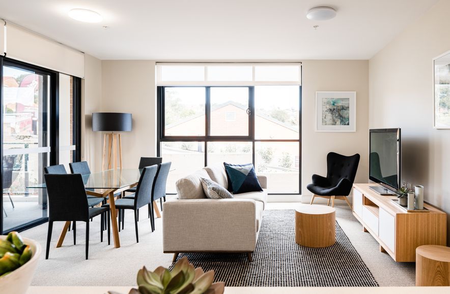 The Lakeview Apartments