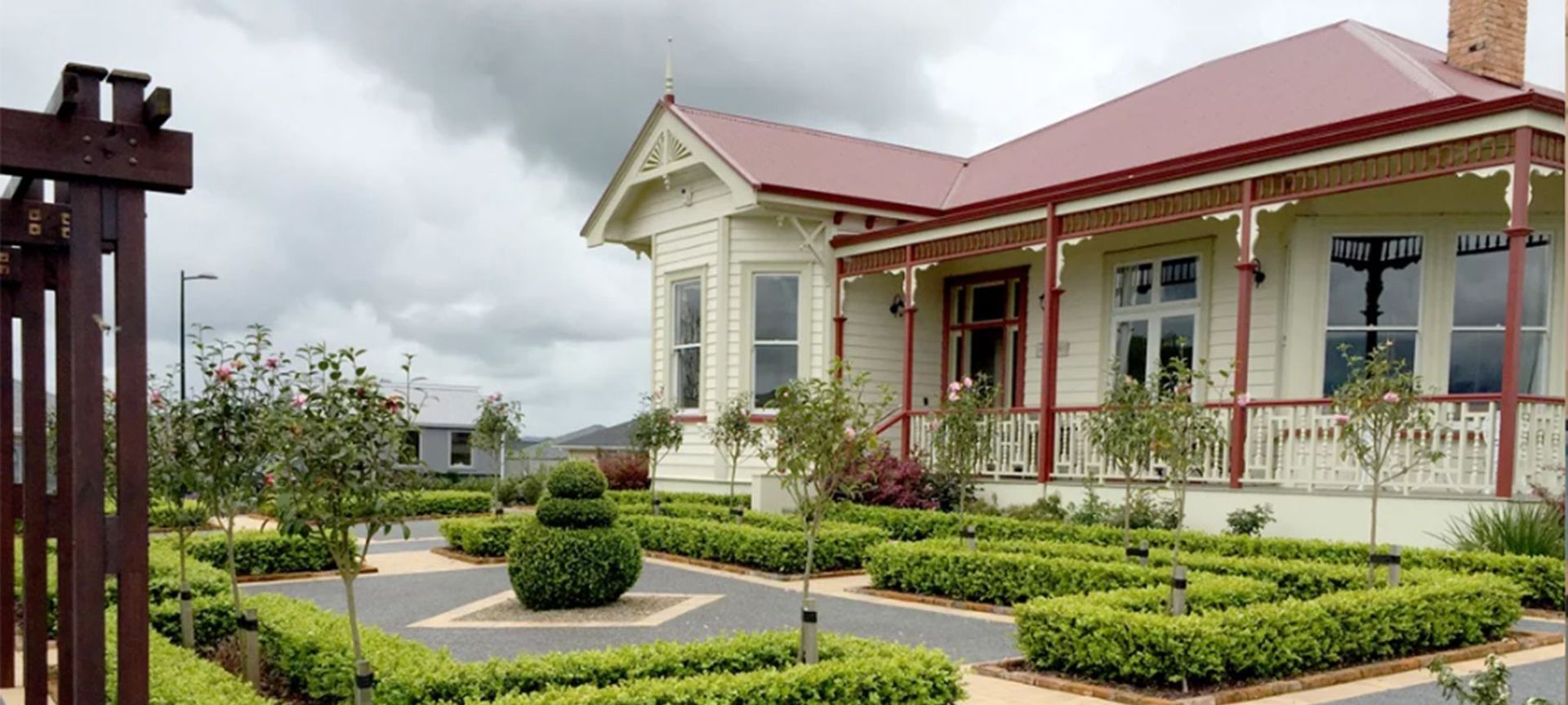 Whare Ora, Lauriston Park banner