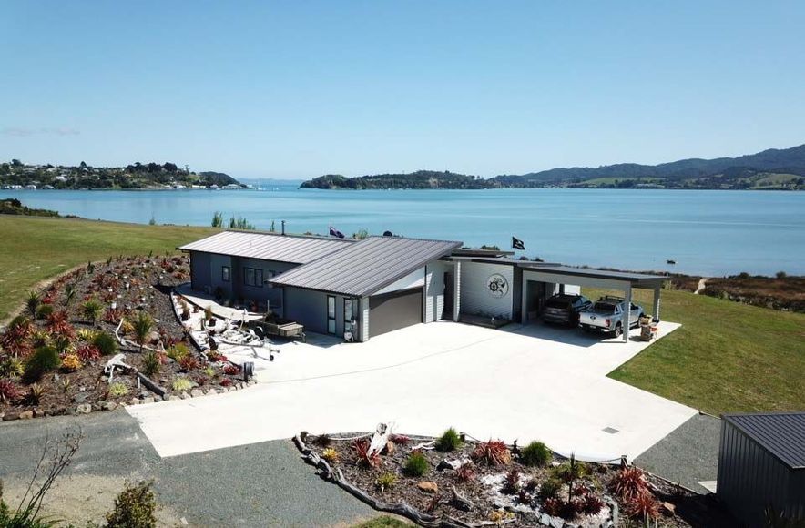 Paewhenua Island Beach House