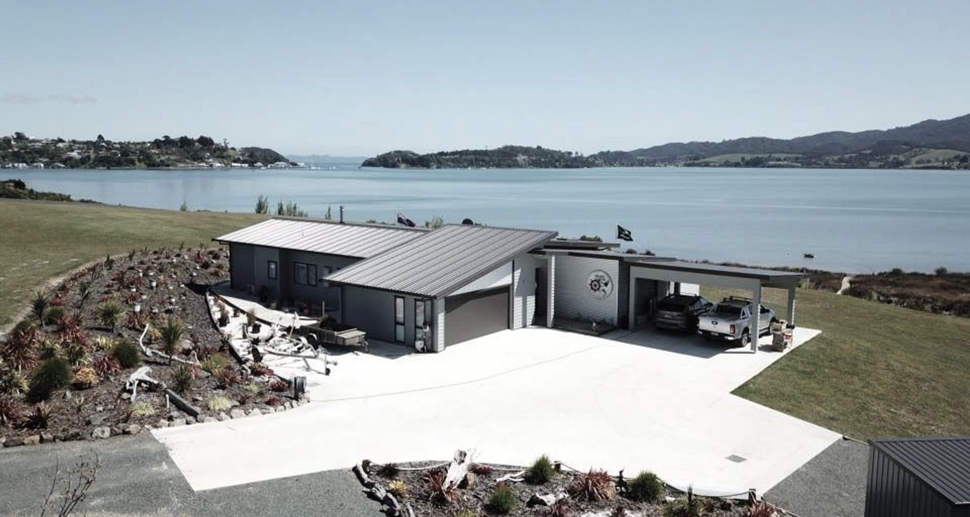 Paewhenua Island Beach House banner