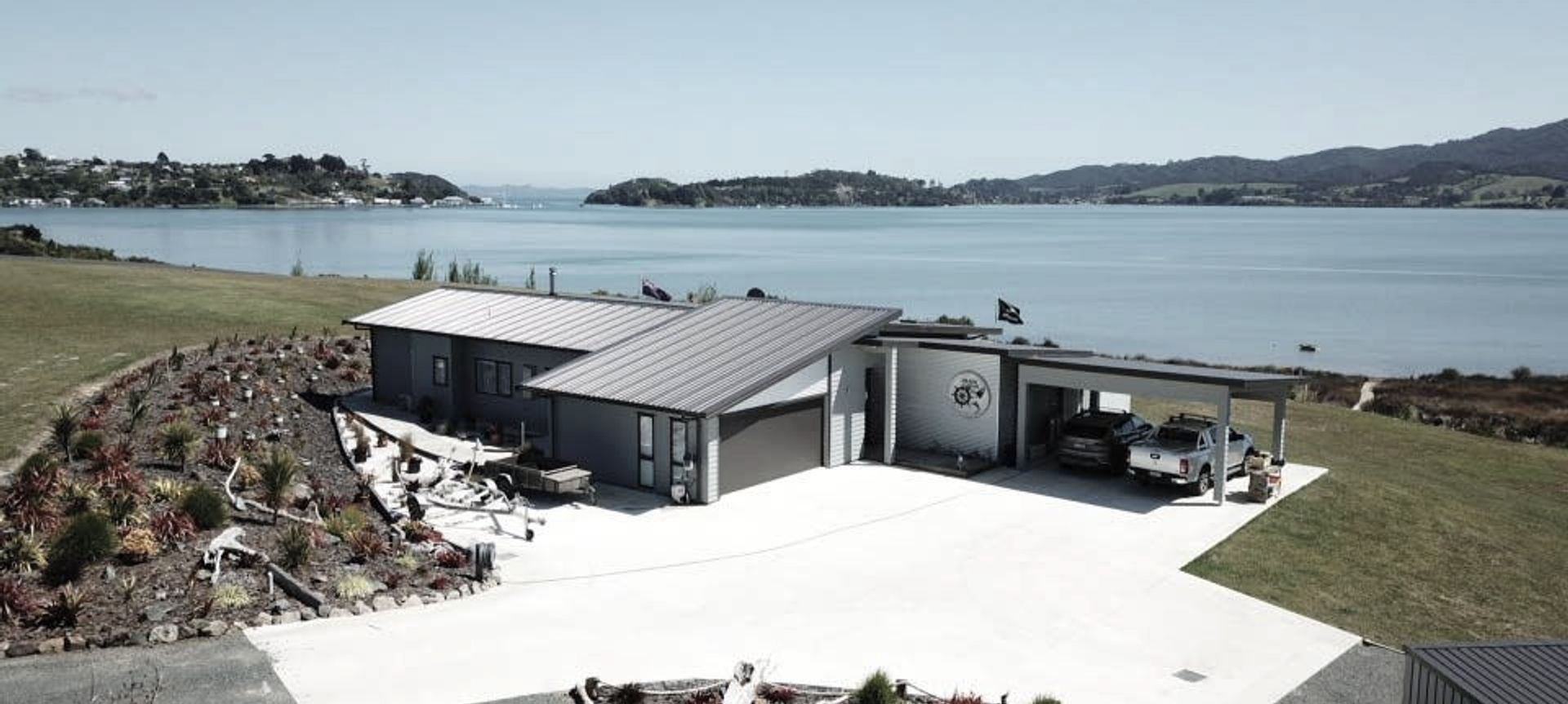 Paewhenua Island Beach House banner