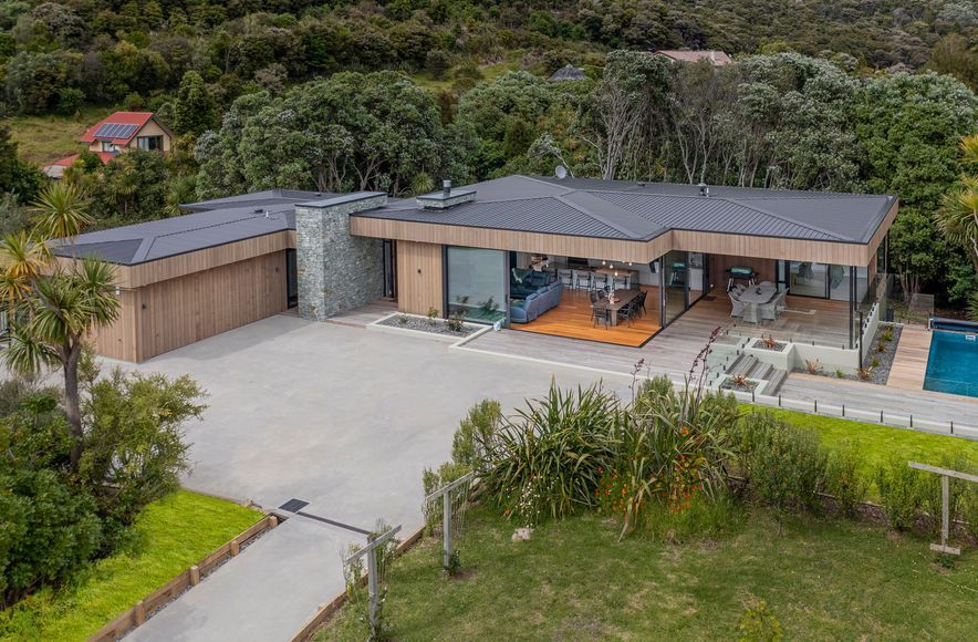 Cooks Beach Holiday Home