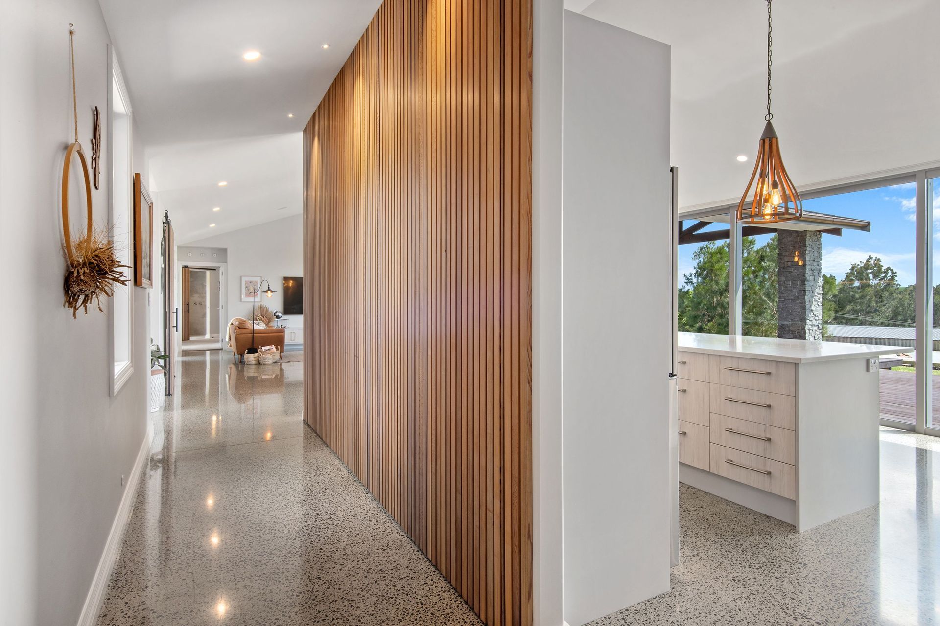 027Open2viewID553122-TaipaViewRd16a.jpg