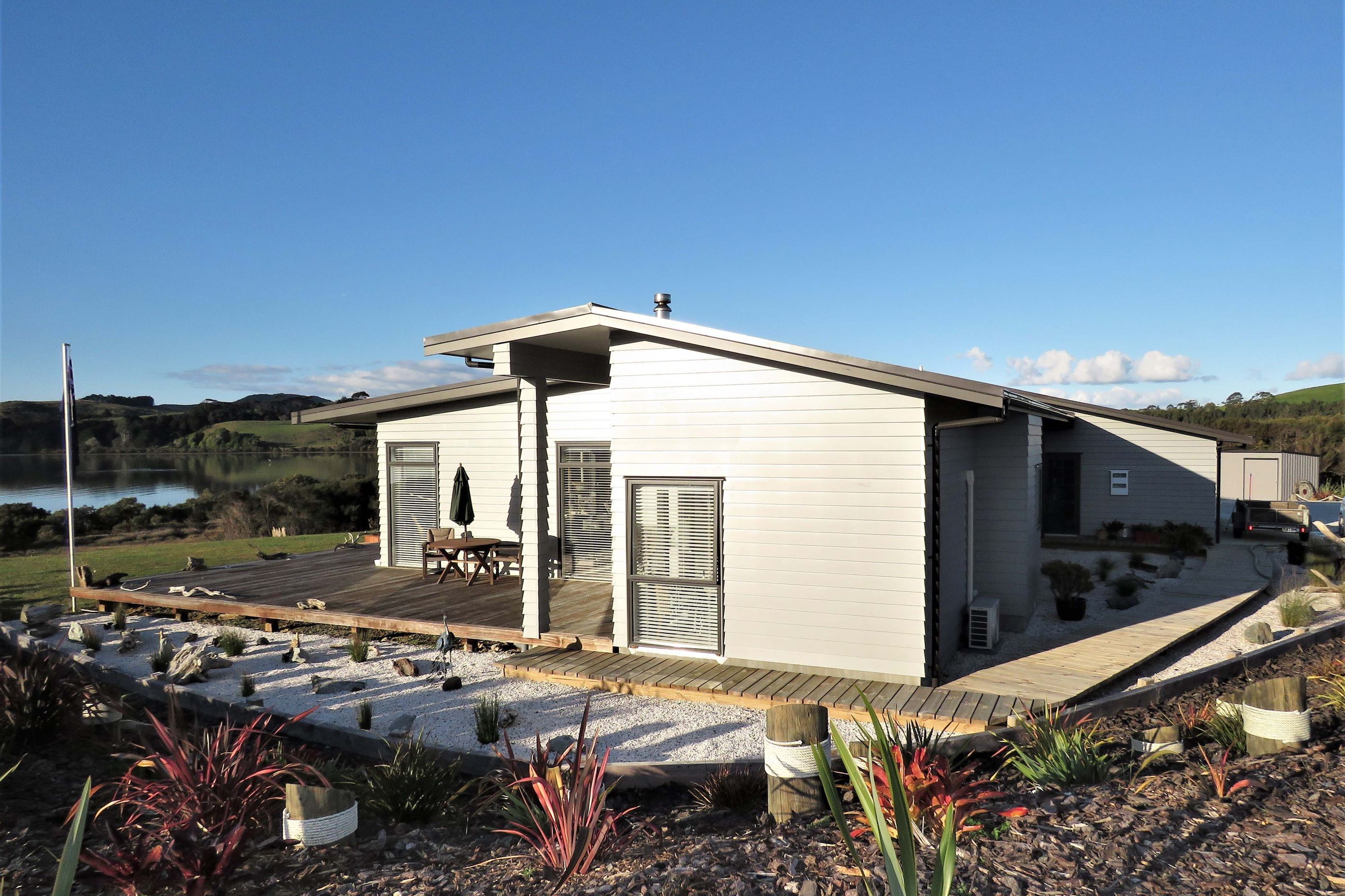 Paewhenua Island House 1