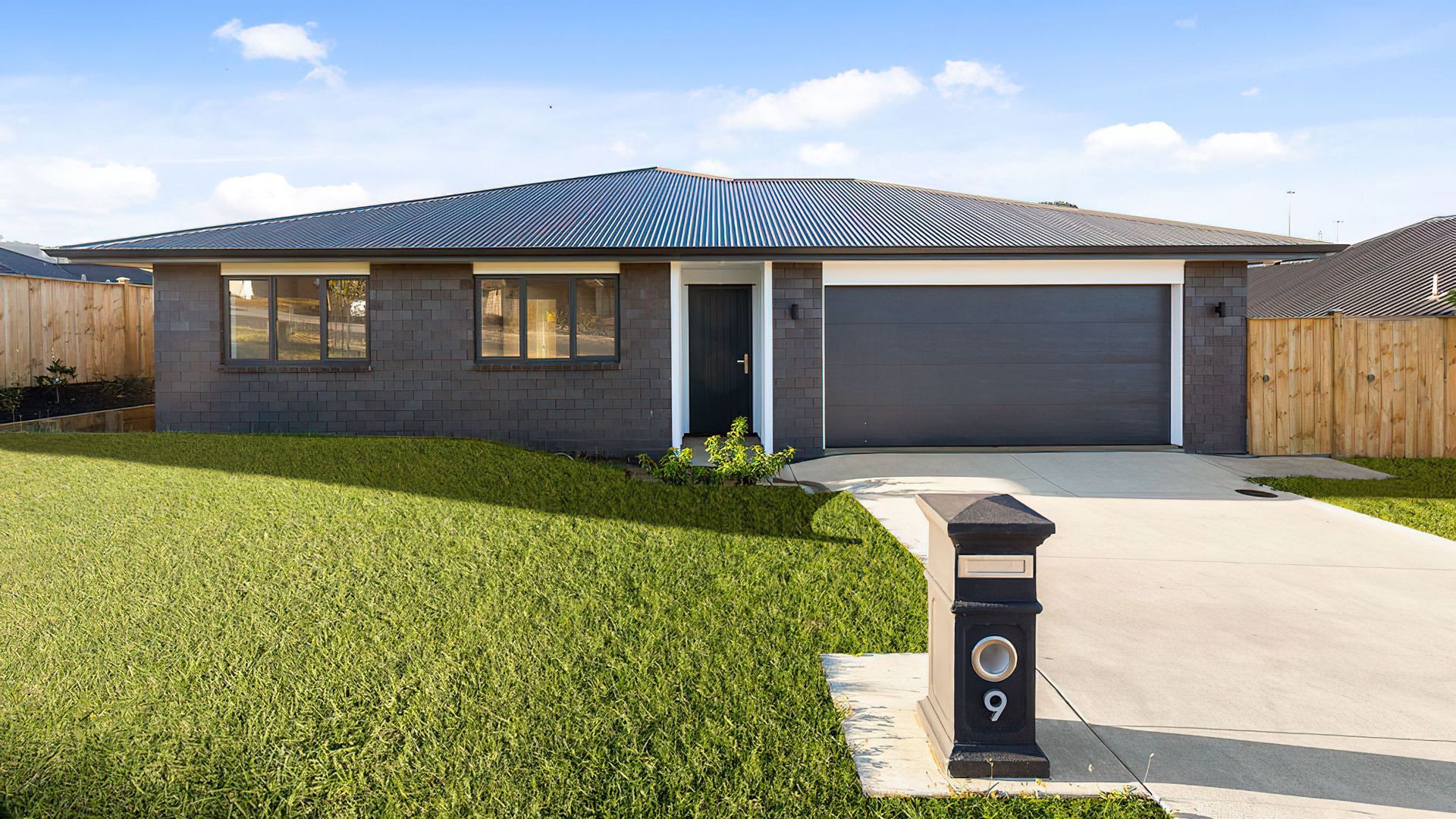 Helenvale banner